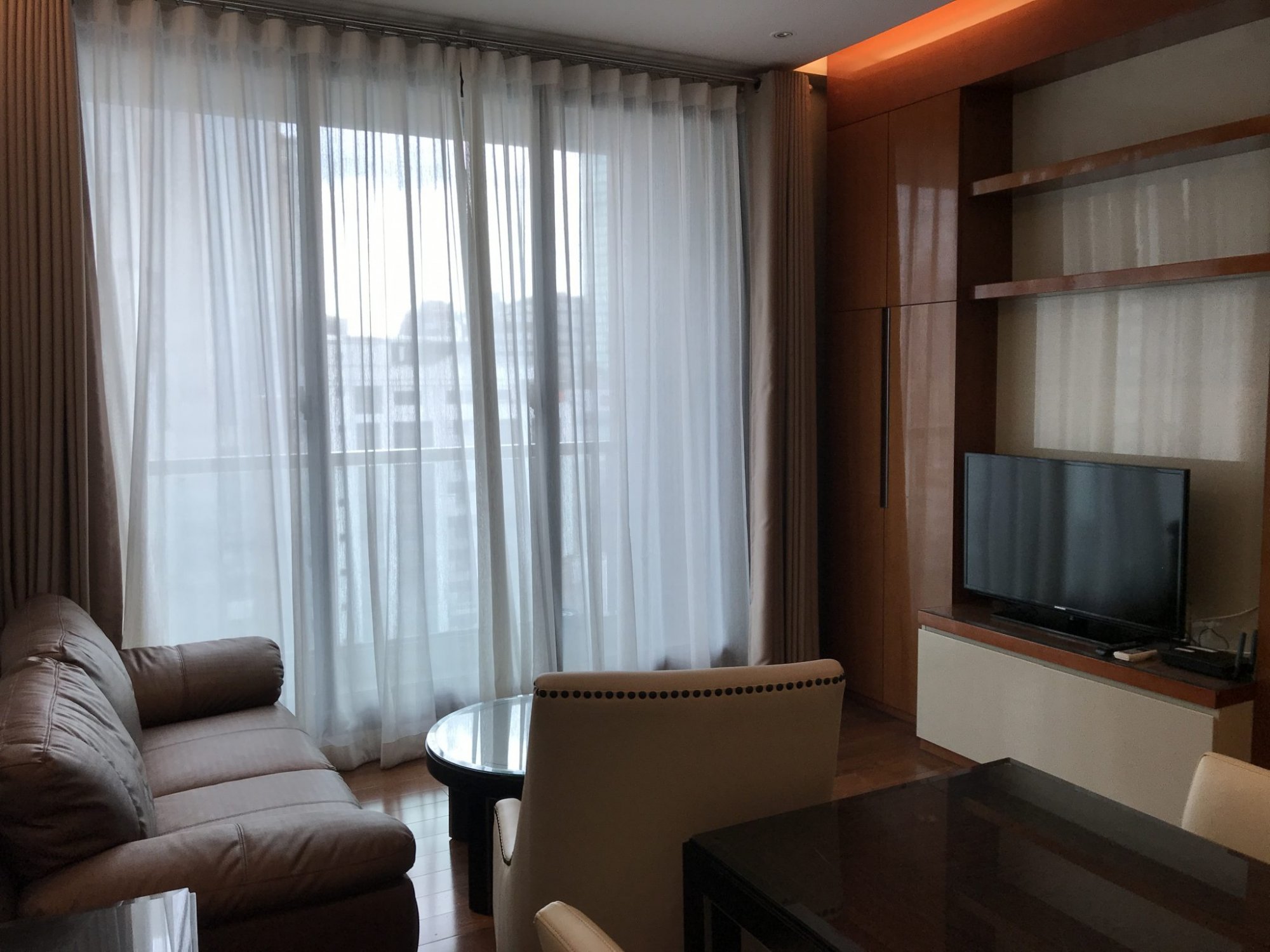 ปล่อยเช่า! The Address Sukhumvit 28 ในราคาเพียง 65,000บาท/เดือน 2 ห้องนอนขนาดใหญ่  74 ตรม. ใกล้ BTS พร้อมพงษ์ เฟอร์นิเจอร์ครบพร้อมเข้าอยู่