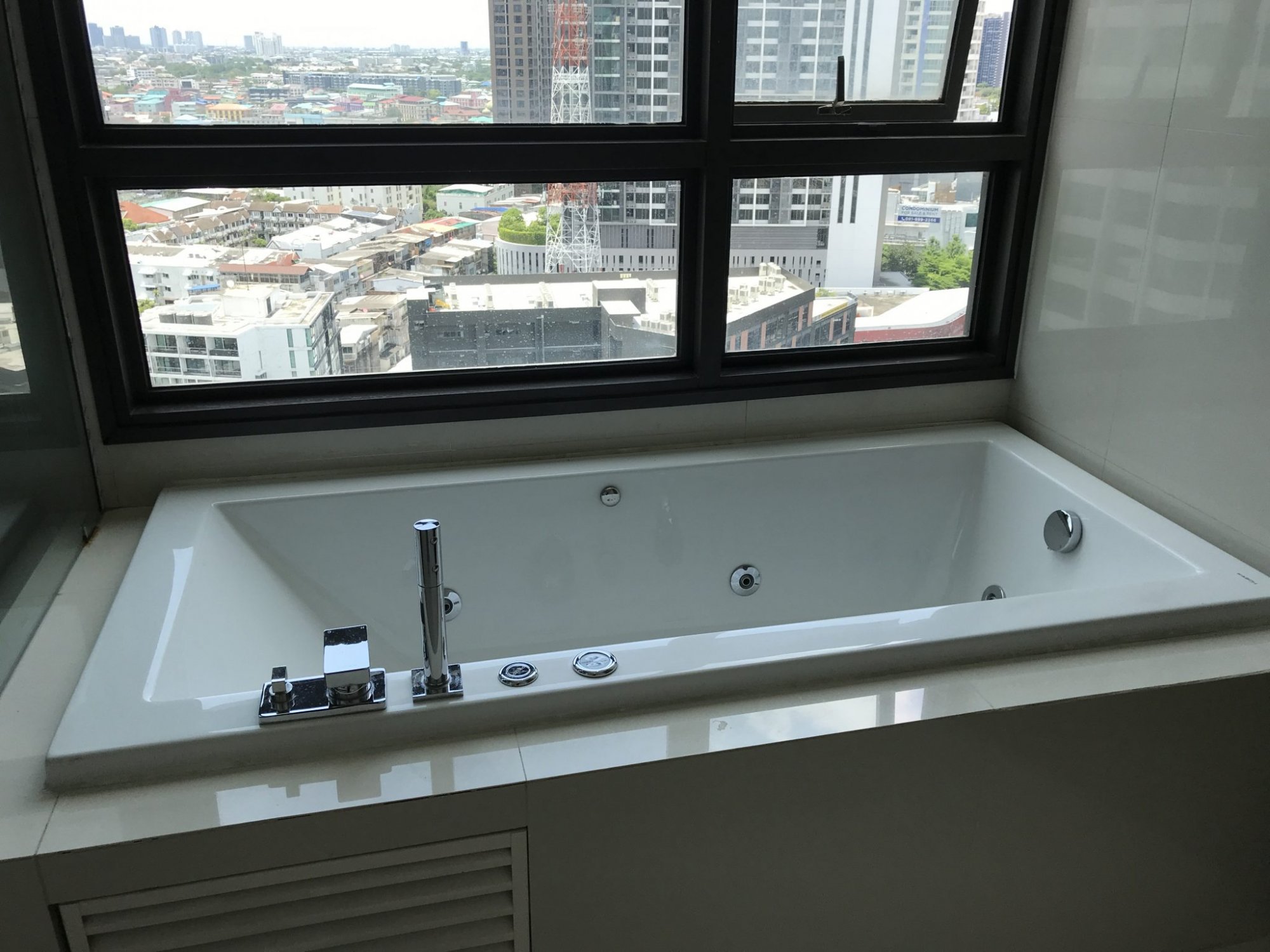 For rent at Rhythm Sukhumvit 44/1 50,000THB/month 2 Bedroom 2 Bathroom Fully furnished PROP000487