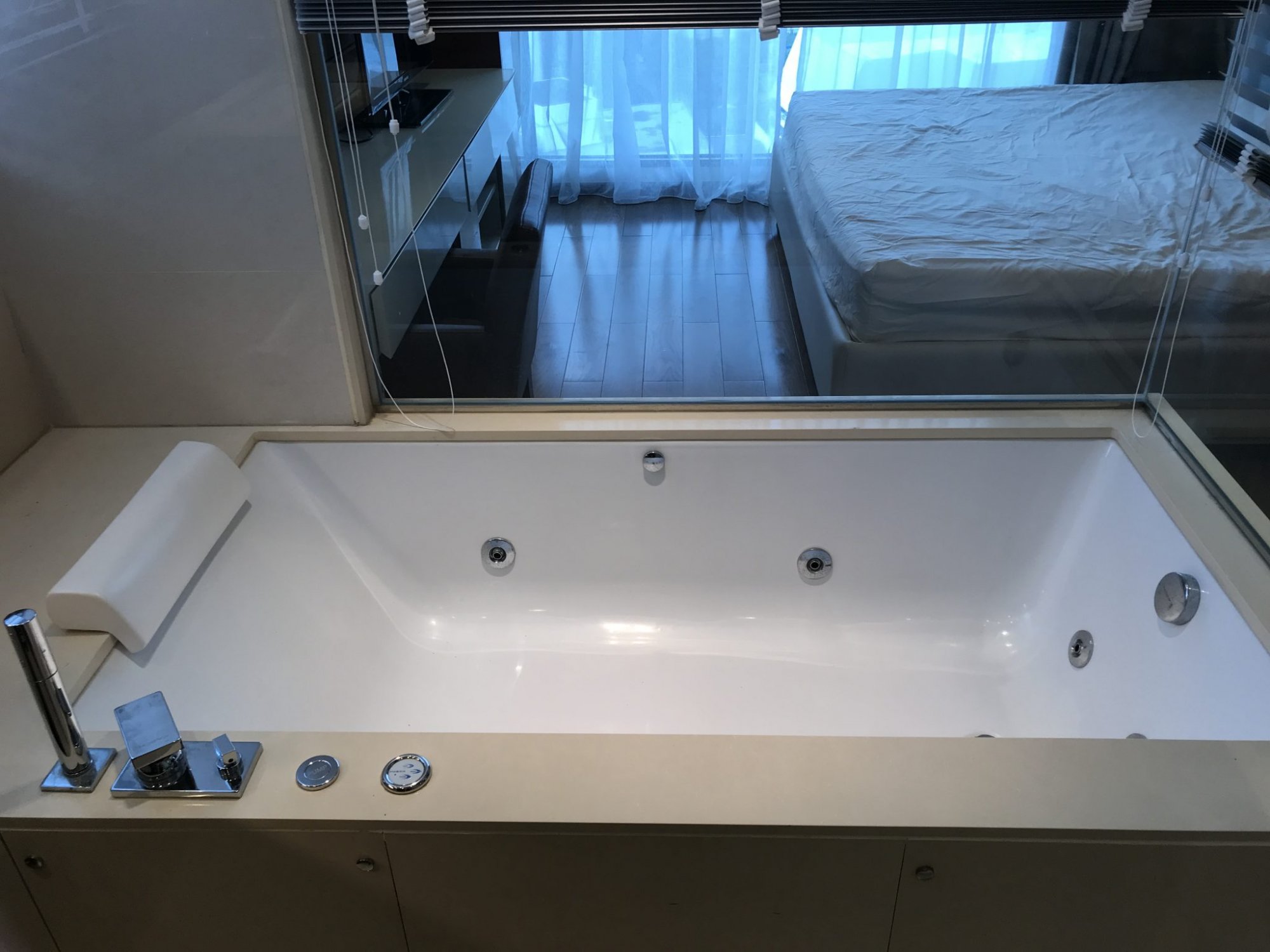 ปล่อยเช่า! The Address Sukhumvit 28 ในราคาเพียง 45,000บาท/เดือน 1 ห้องนอนขนาดใหญ่ 73 ตรม. ใกล้ BTS พร้อมพงษ์ เฟอร์นิเจอร์ครบพร้อมเข้าอยู่