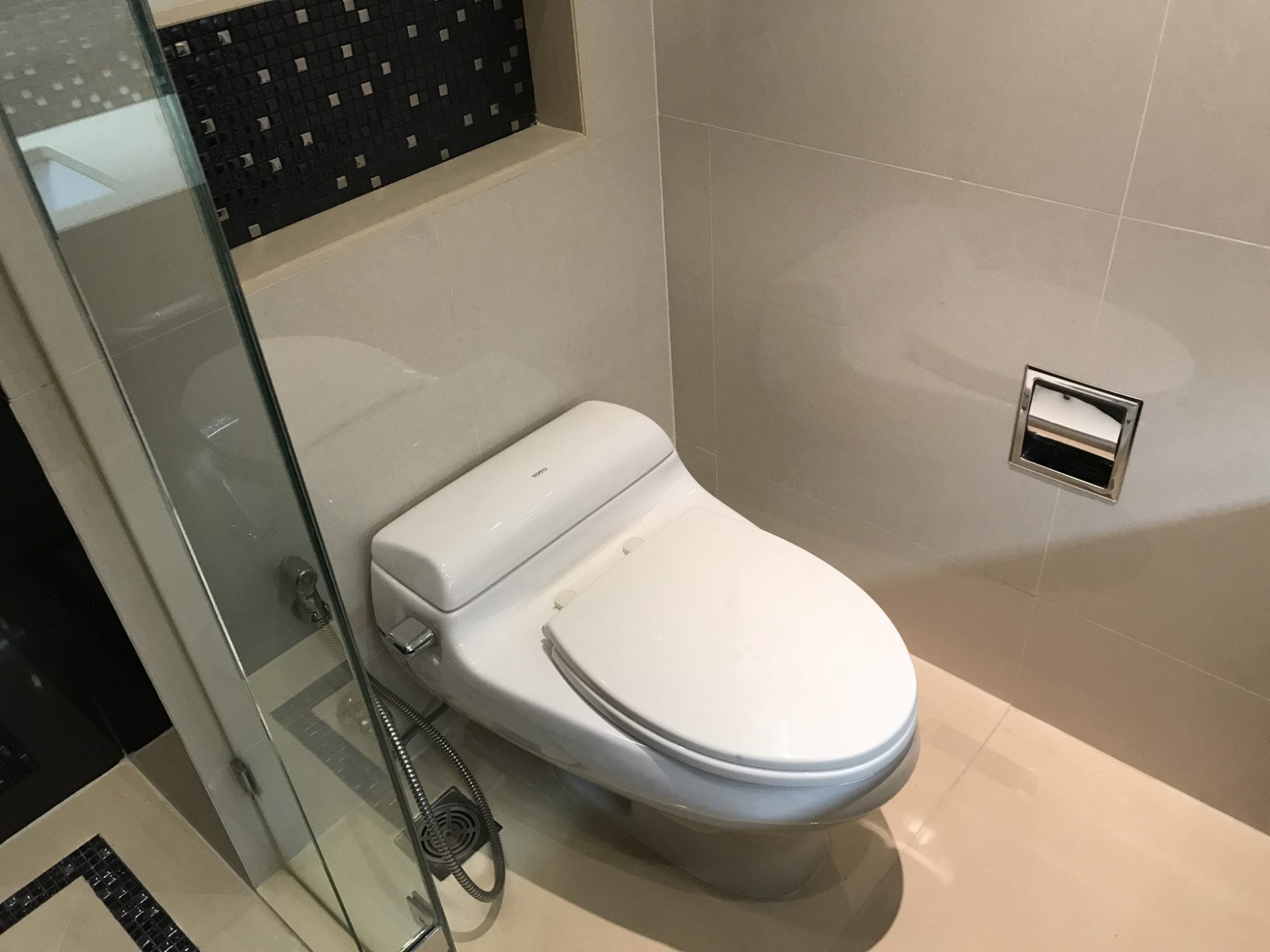 ปล่อยเช่า! The Address Sukhumvit 28 ในราคาเพียง 50,000บาท/เดือน 2 ห้องนอนขนาดใหญ่ 67 ตรม. ใกล้ BTS พร้อมพงษ์ เฟอร์นิเจอร์ครบพร้อมเข้าอยู่