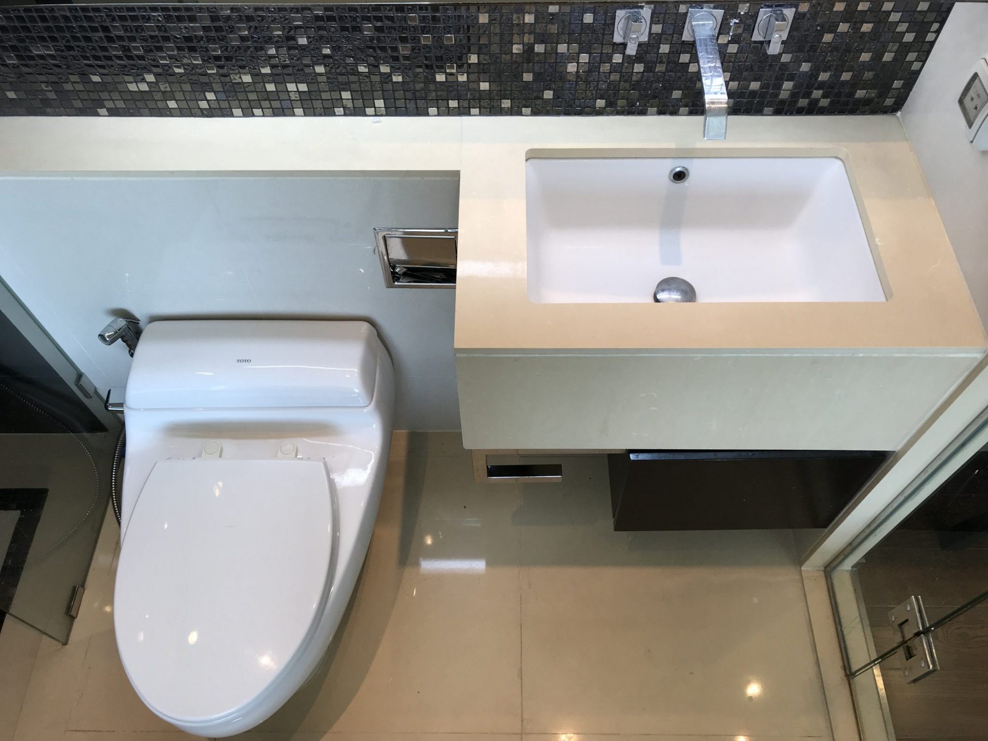 ปล่อยเช่า! The Address Sukhumvit 28 ในราคาเพียง 50,000บาท/เดือน 2 ห้องนอนขนาดใหญ่ 67 ตรม. ใกล้ BTS พร้อมพงษ์ เฟอร์นิเจอร์ครบพร้อมเข้าอยู่