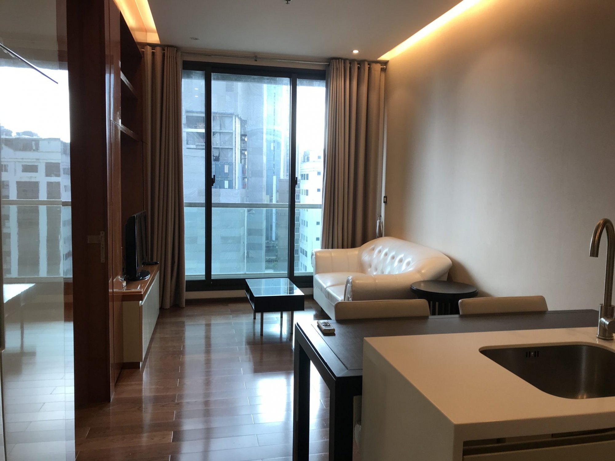 ปล่อยขาย/เช่า! The Address Sukhumvit 28 ในราคาเพียง 30,000บาท/เดือน 1 ห้องนอนขนาดใหญ่ 45.02 ตรม. ขายเพียง 8,900,000 บาท (รวมค่าใช้จ่ายทุกอย่าง) ใกล้ BTS พร้อมพงษ์ เฟอร์นิเจอร์ครบพร้อมเข้าอยู่ 