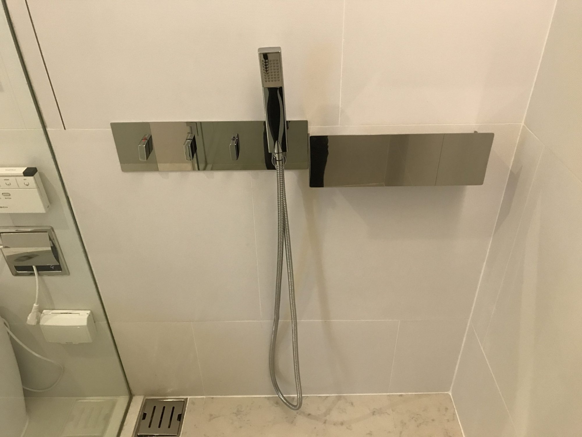 ขาย-เช่า The Bangkok Sathorn, Luxury Condominium with a Private Lift Access