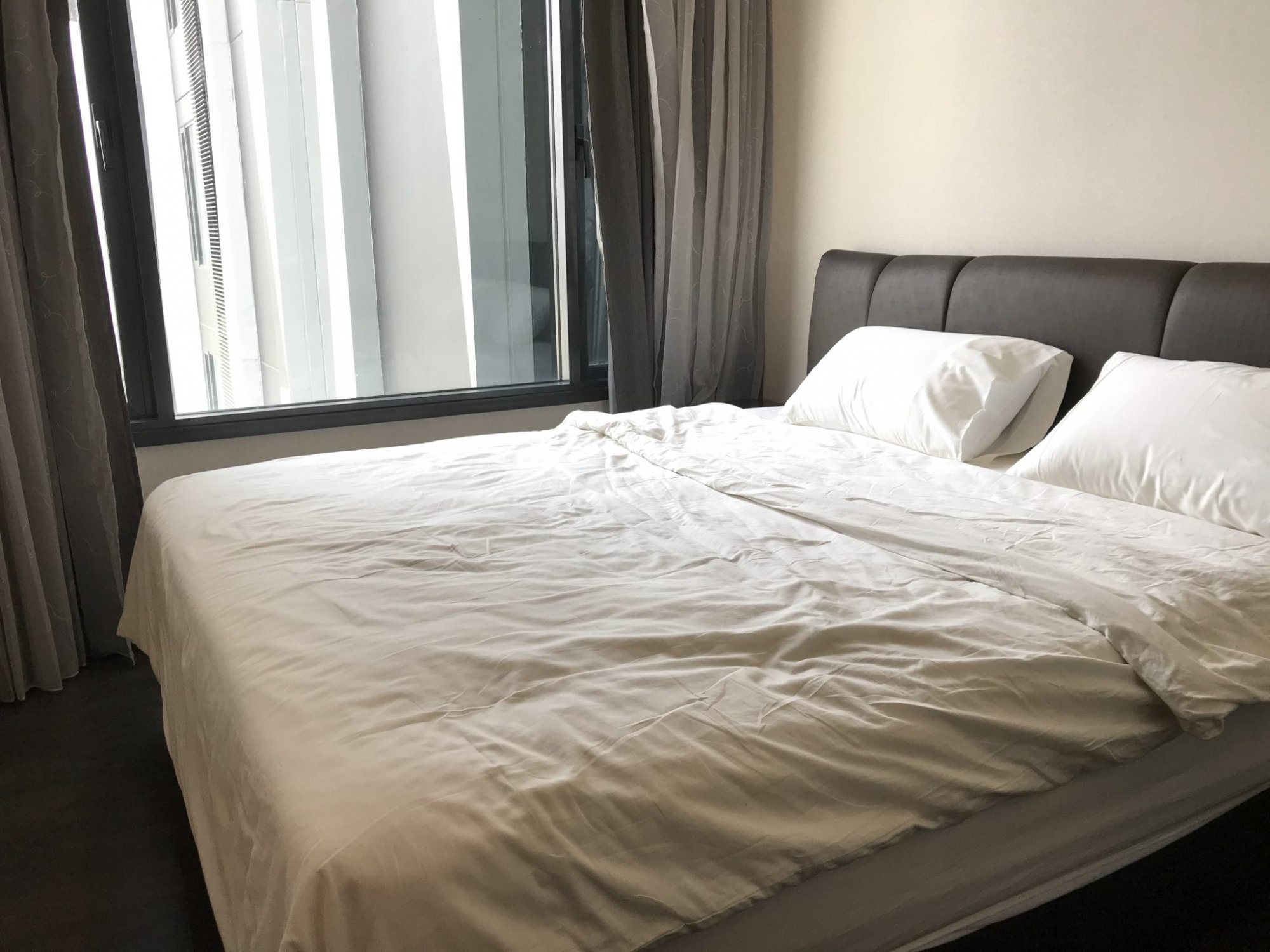 ปล่อยเช่า! The Edge Sukhumvit 23 ในราคาเพียง 55,000 บาท/เดือน 2 ห้องนอน 2 ห้องน้ำ 62.5ตรม ใกล้ BTS สุขุมวิท เฟอร์นิเจอร์ครบพร้อมเข้าอยู่ PROP000501