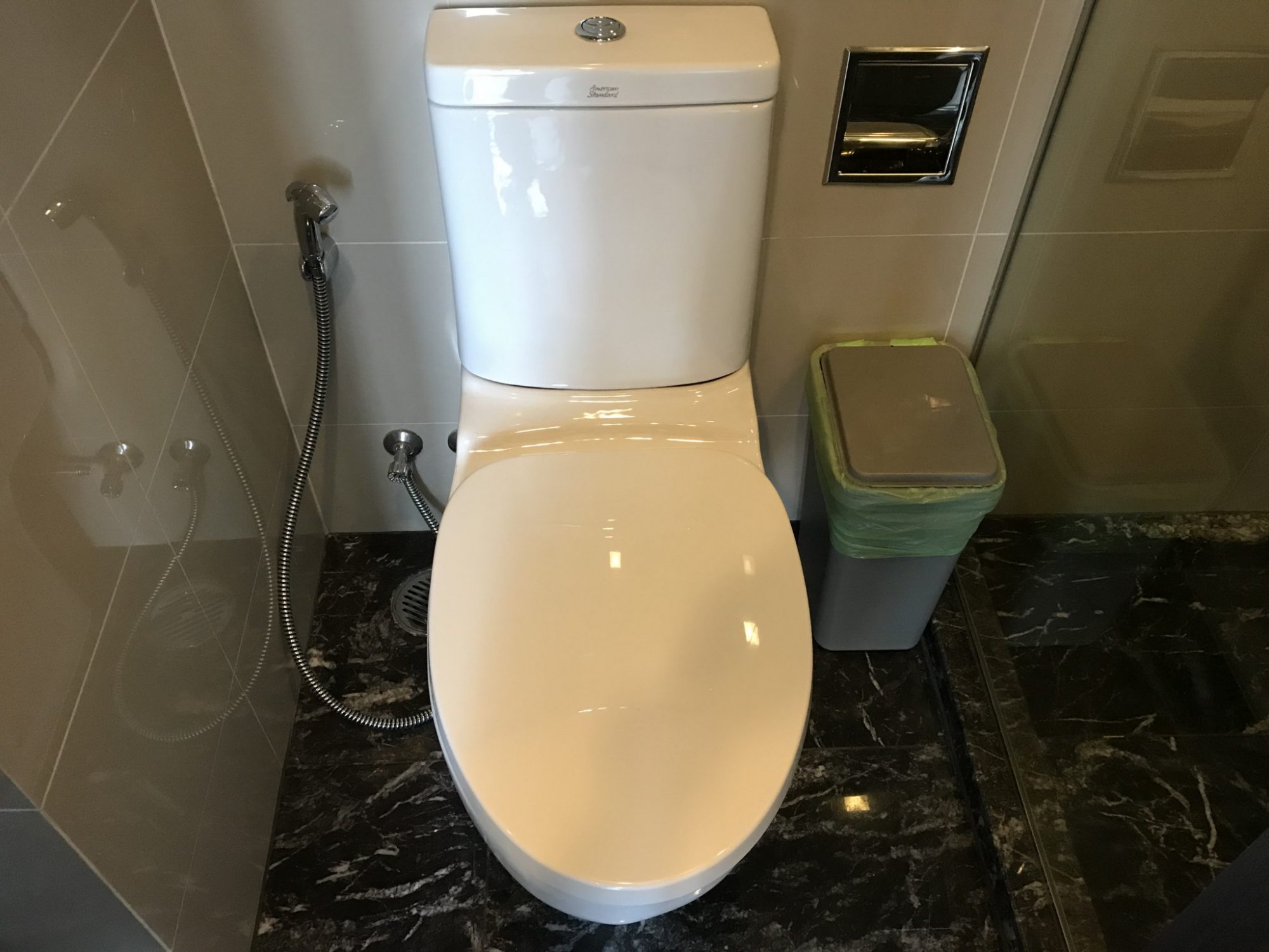 ปล่อยเช่า! The Edge Sukhumvit 23 ในราคาเพียง 55,000 บาท/เดือน 2 ห้องนอน 2 ห้องน้ำ 62.5ตรม ใกล้ BTS สุขุมวิท เฟอร์นิเจอร์ครบพร้อมเข้าอยู่ PROP000501