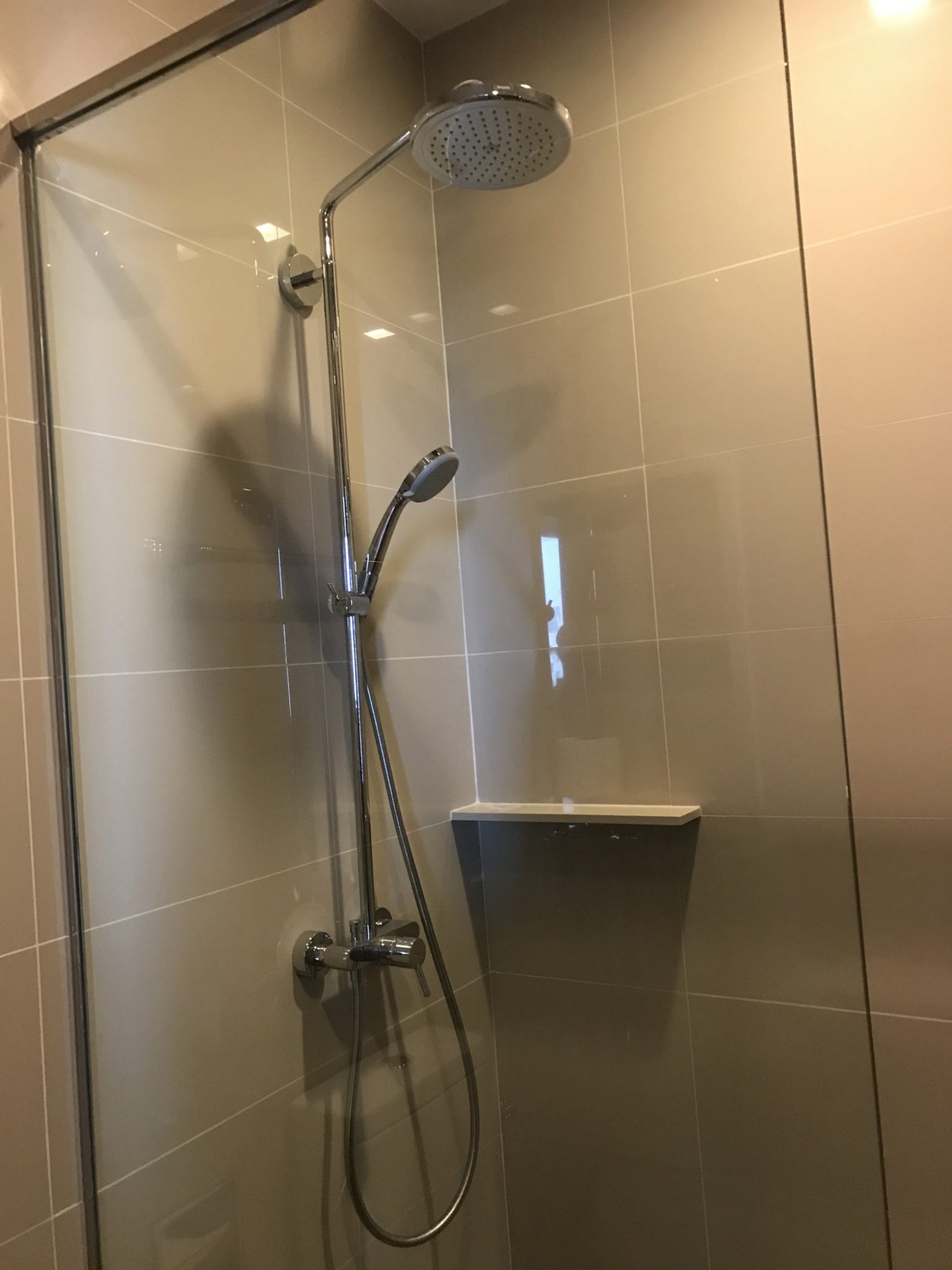 ปล่อยเช่า! The Edge Sukhumvit 23 ในราคาเพียง 55,000 บาท/เดือน 2 ห้องนอน 2 ห้องน้ำ 62.5ตรม ใกล้ BTS สุขุมวิท เฟอร์นิเจอร์ครบพร้อมเข้าอยู่ PROP000501