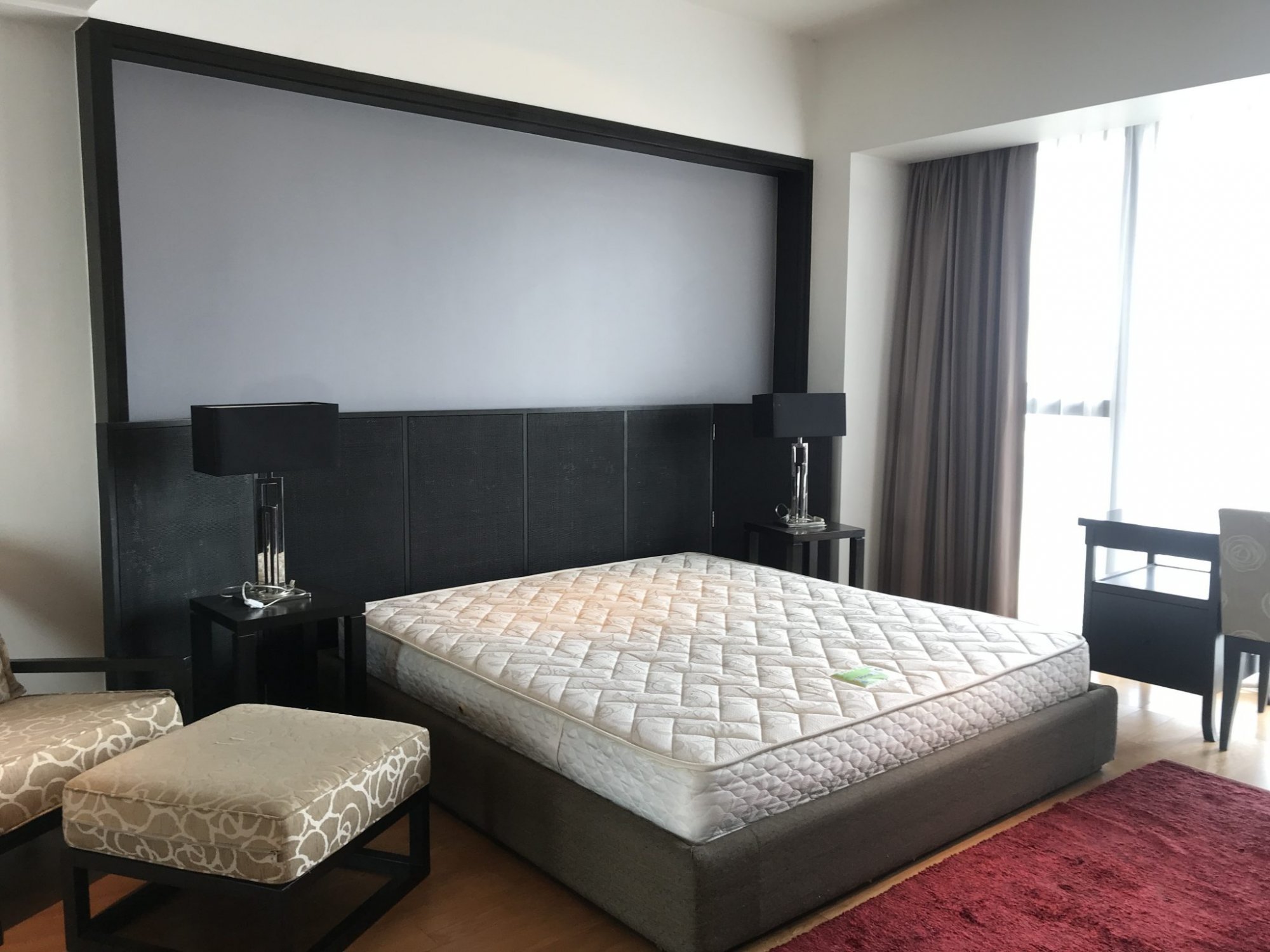 ปล่อยเช่า! The Met (เดอะ เม็ท) ในราคาเพียง 120,000บาท/เดือน 3 ห้องนอน 4 ห้องน้ำ 198ตรม. ใกล้ BTS ช่องนนทรี เฟอร์นิเจอร์ครบพร้อมเข้าอยู่ PROP000504