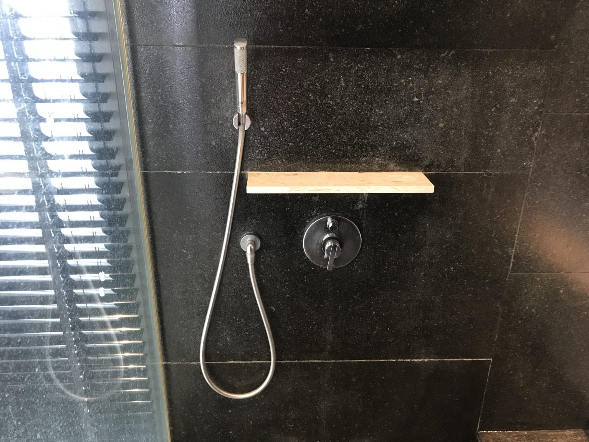 ปล่อยเช่า! The Met (เดอะ เม็ท) ในราคาเพียง 120,000บาท/เดือน 3 ห้องนอน 4 ห้องน้ำ 198ตรม. ใกล้ BTS ช่องนนทรี เฟอร์นิเจอร์ครบพร้อมเข้าอยู่ PROP000504