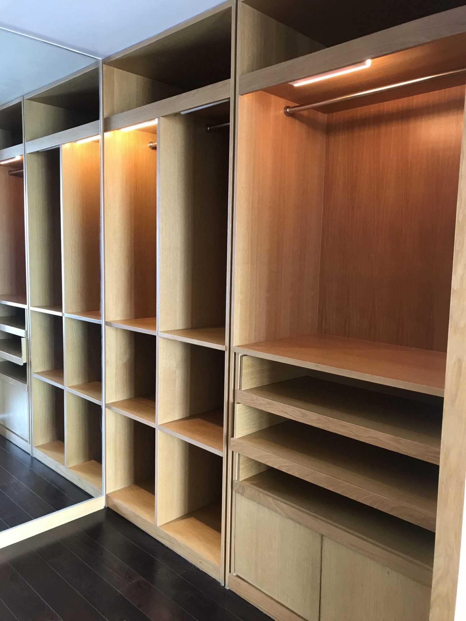 ปล่อยเช่า! The Met (เดอะ เม็ท) ในราคาเพียง 120,000บาท/เดือน 3 ห้องนอน 4 ห้องน้ำ 196ตรม. ใกล้ BTS ช่องนนทรี เฟอร์นิเจอร์ครบพร้อมเข้าอยู่ PROP000505