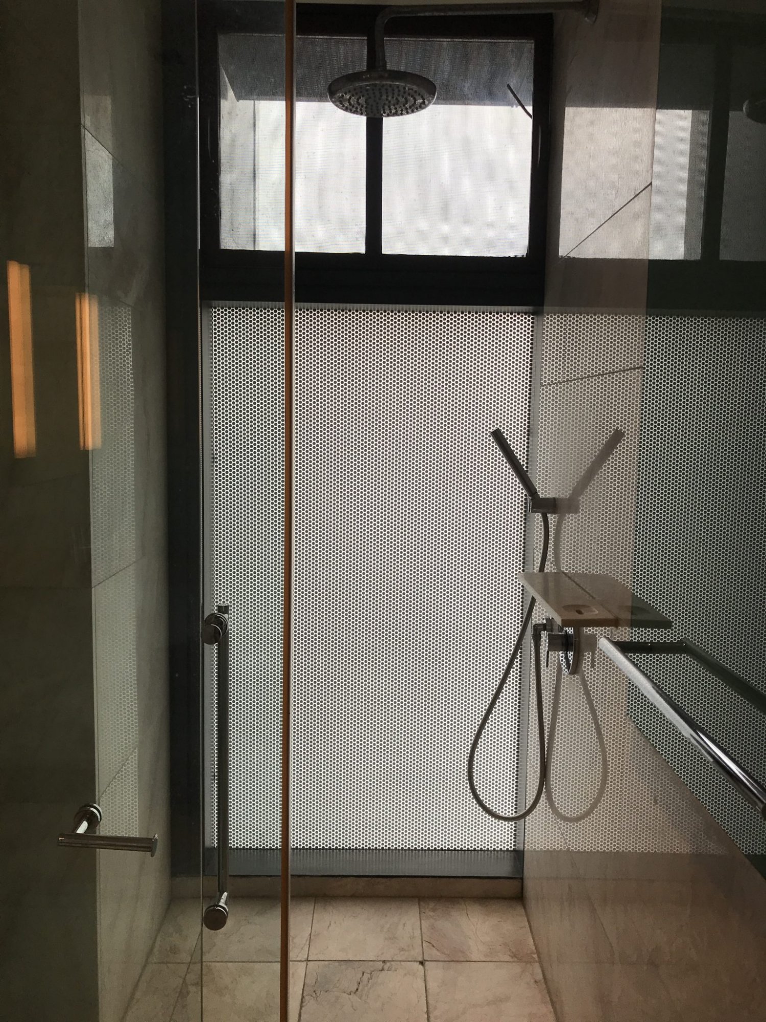 ปล่อยเช่า! The Met (เดอะ เม็ท) ในราคาเพียง 120,000บาท/เดือน 3 ห้องนอน 4 ห้องน้ำ 196ตรม. ใกล้ BTS ช่องนนทรี เฟอร์นิเจอร์ครบพร้อมเข้าอยู่ PROP000505