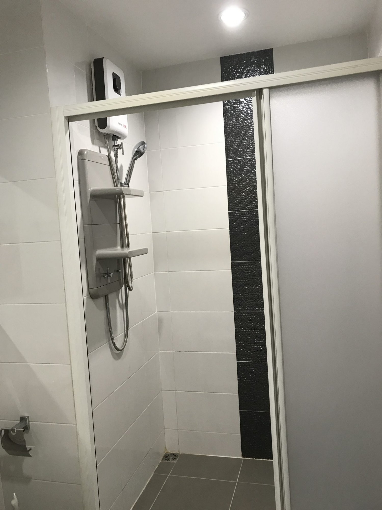 ราคาดี จนต้องรีบคว้า ให้เช่า ! Aspire Rama9 2 ห้องนอน 66 ตรม. ใกล้ MRT พระราม9 เพียง 25,000 บาท/เดือน  เฟอร์นิเจอร์ครบพร้อมเข้าอยู่