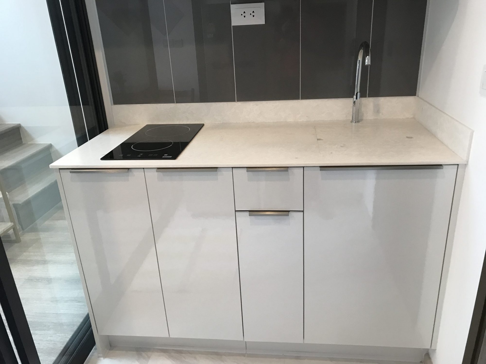 ให้เช่า Ideo Mobi Asoke ราคาพิเศษ สู้โควิด ใกล้ MRT เพชรบุรี เพียง 30,000บาท/เดือน Duplex เฟอร์นิเจอร์ครบพร้อมเข้าอยู่