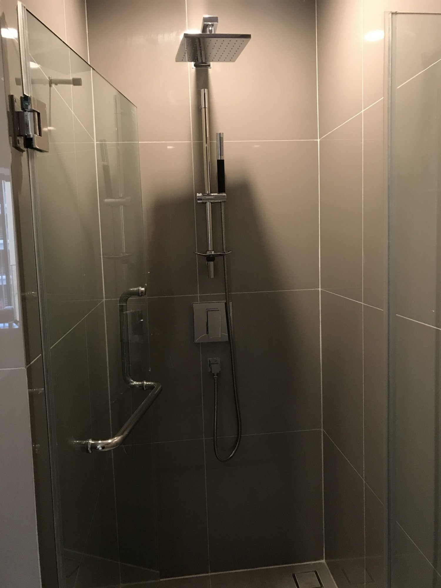 ให้เช่า Ideo Mobi Asoke ราคาพิเศษ สู้โควิด  ใกล้ MRT เพชรบุรี เพียง 30,000บาท/เดือน Duplex  เฟอร์นิเจอร์ครบพร้อมเข้าอยู่