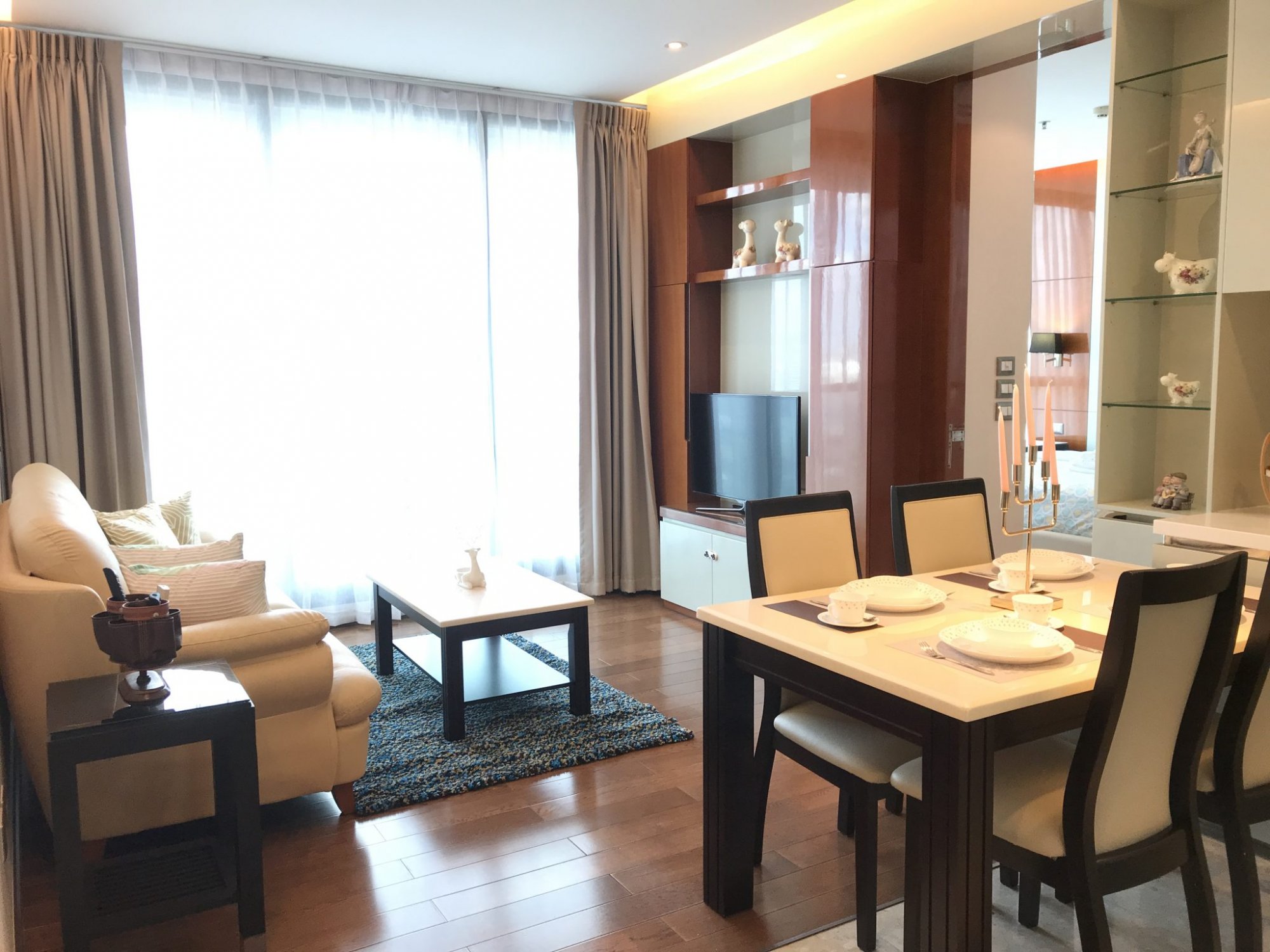 ปล่อยเช่า/ขาย! The Address Sukhumvit 28 ในราคาเพียง 50,000บาท/เดือน ขายเพียว 18,200,000 บาท (ต่อรองได้) ราคานี้รวมค่าใช่จ่ายทุกอย่างแล้ว2 ห้องนอนขนาดใหญ่ 68 ตรม. ใกล้ BTS พร้อมพงษ์ เฟอร์นิเจอร์ครบพร้อมเข้าอยู่