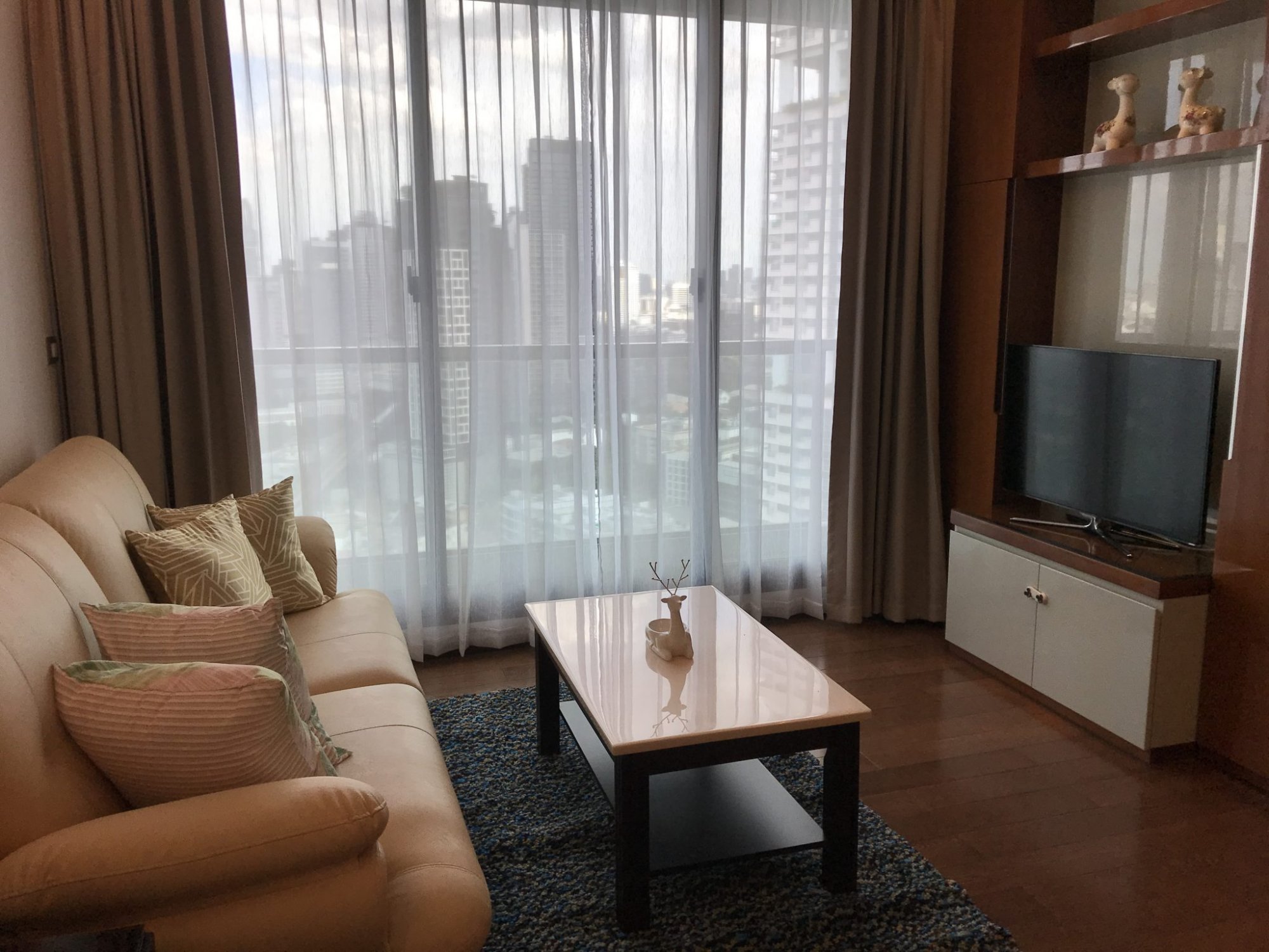 ปล่อยเช่า/ขาย! The Address Sukhumvit 28 ในราคาเพียง 50,000บาท/เดือน ขายเพียว 18,200,000 บาท (ต่อรองได้) ราคานี้รวมค่าใช่จ่ายทุกอย่างแล้ว2 ห้องนอนขนาดใหญ่ 68 ตรม. ใกล้ BTS พร้อมพงษ์ เฟอร์นิเจอร์ครบพร้อมเข้าอยู่