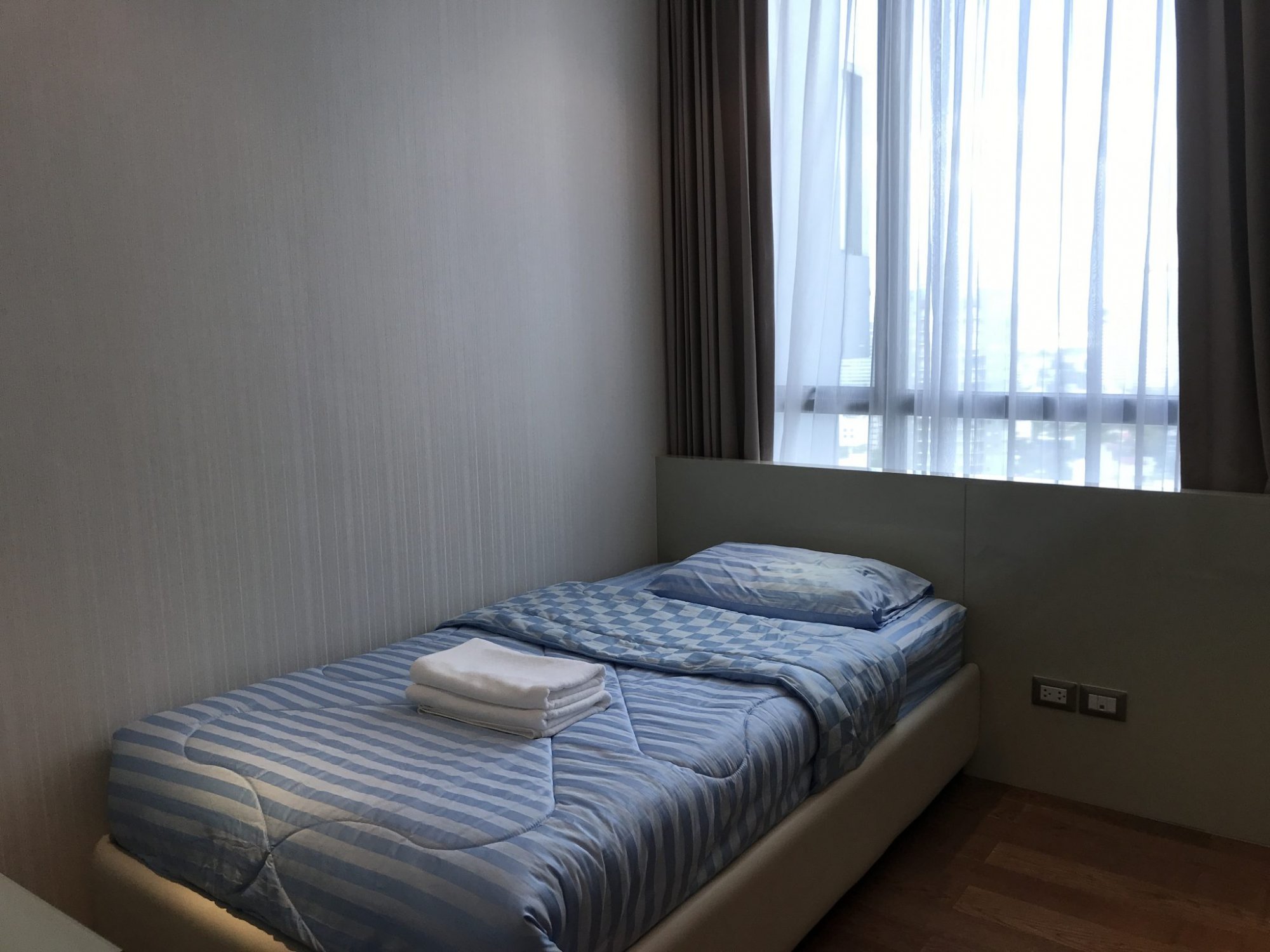 ปล่อยเช่า/ขาย! The Address Sukhumvit 28 ในราคาเพียง 50,000บาท/เดือน ขายเพียว 18,200,000 บาท (ต่อรองได้) ราคานี้รวมค่าใช่จ่ายทุกอย่างแล้ว2 ห้องนอนขนาดใหญ่ 68 ตรม. ใกล้ BTS พร้อมพงษ์ เฟอร์นิเจอร์ครบพร้อมเข้าอยู่