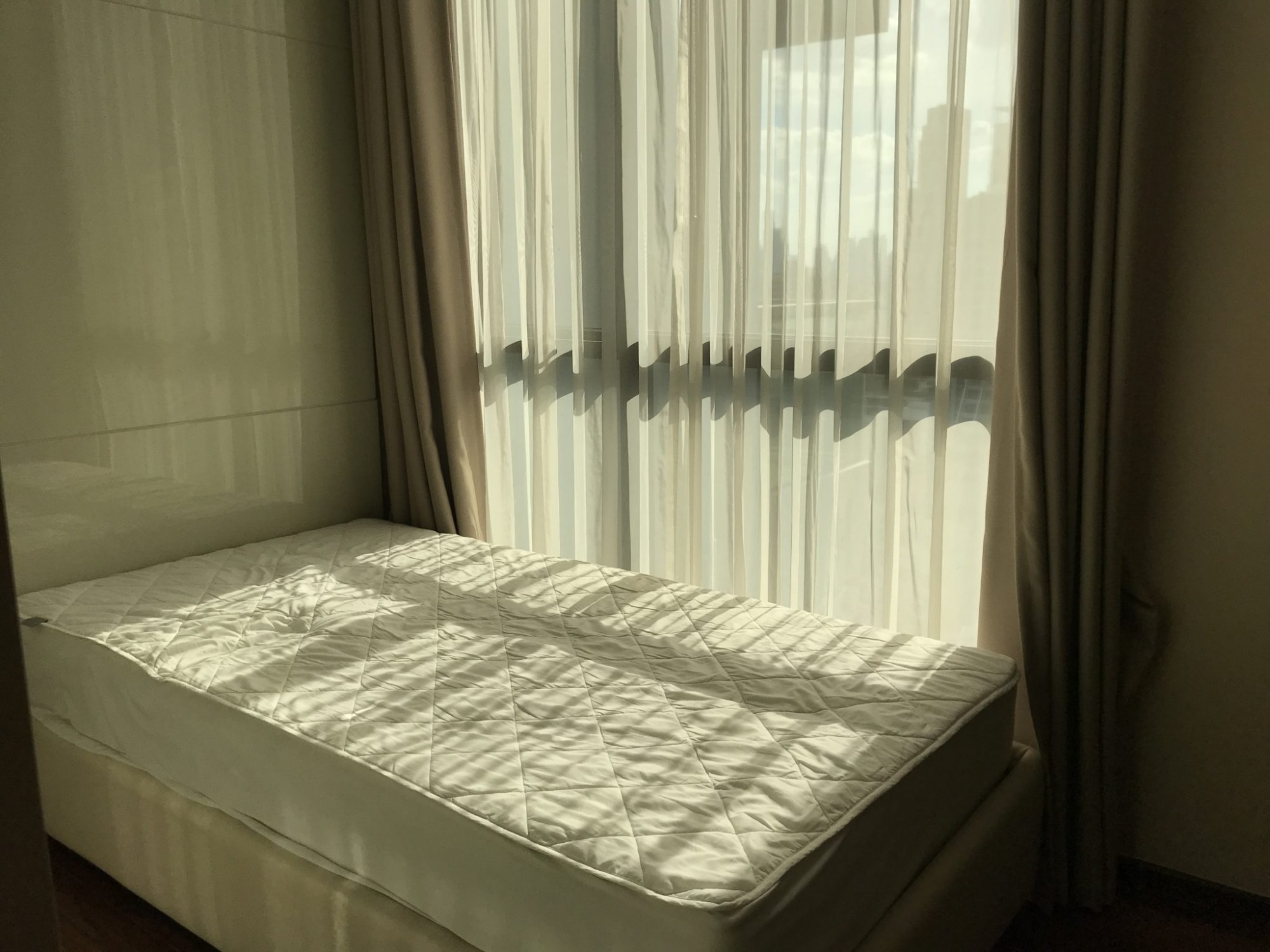 ปล่อยเช่า! The Address Sukhumvit 28 ในราคาเพียง 60,000บาท/เดือน 2 ห้องนอนขนาดใหญ่  67 ตรม. ใกล้ BTS พร้อมพงษ์ เฟอร์นิเจอร์ครบพร้อมเข้าอยู่