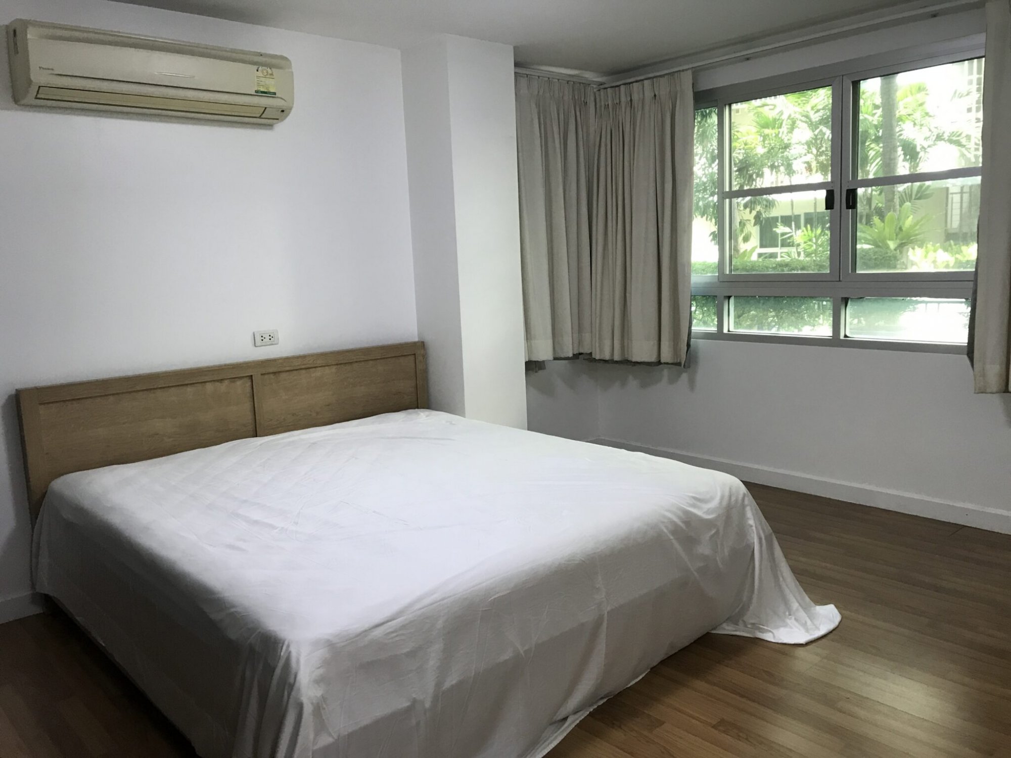 For rent at The Clover Thonglor 2 Bedroom 2 Bathroom 30,000THB/month Fully furnished PROP000528