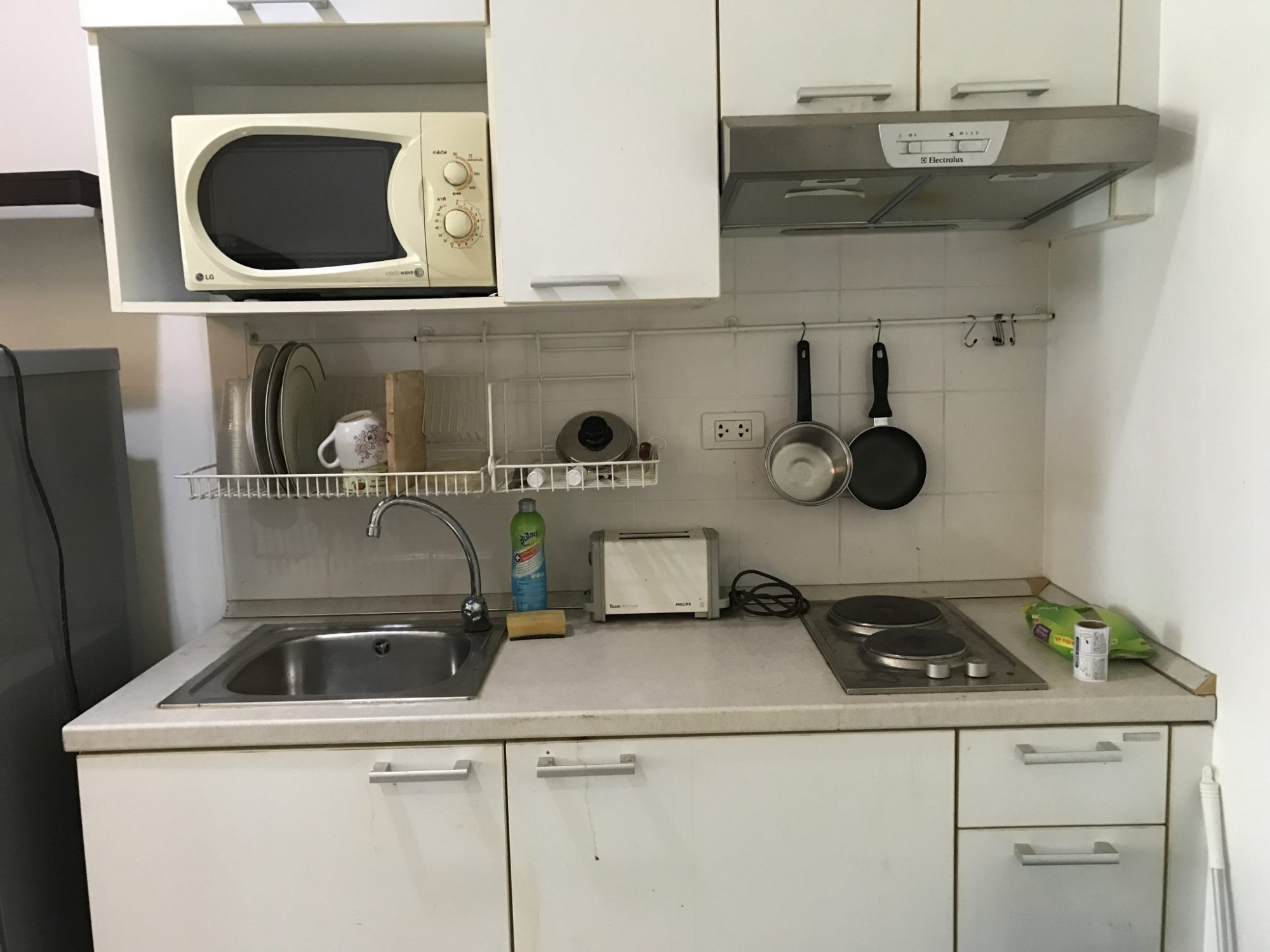 ** Hot Deal! ** For rent at The Clover Thonglor 1 Bedroom 1 Bathroom 18,000THB/month Fully furnished PROP000530