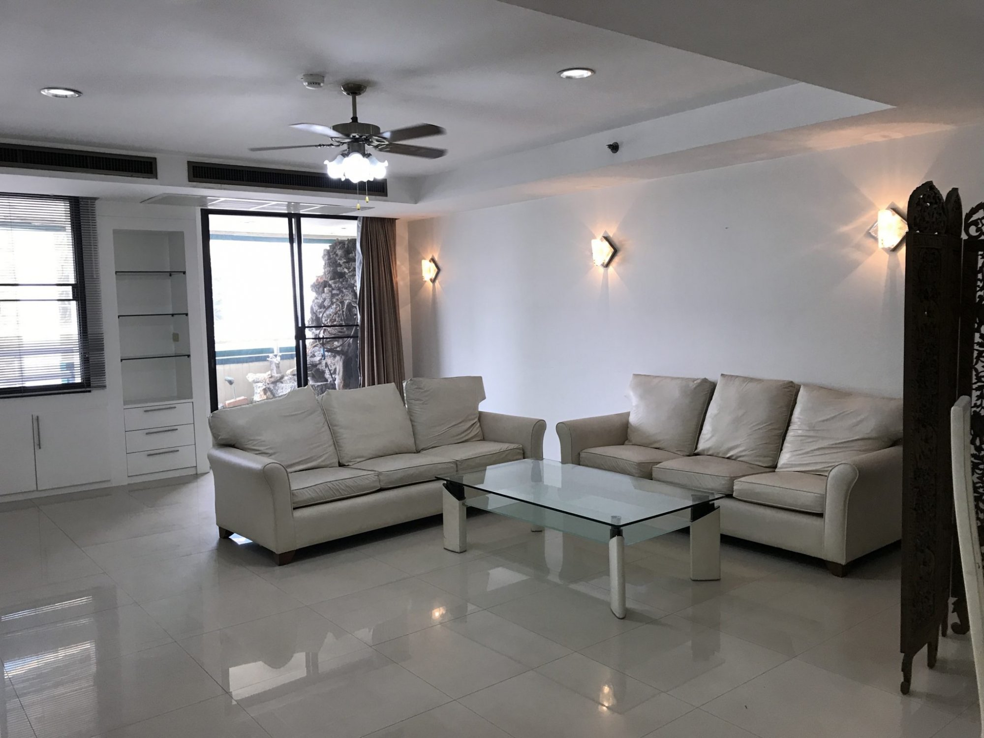 ปล่อยเช่า! Las Colinas คอนโดหรู ใจกลางอโศก Style Penthouse ในราคาเพียง 65,000บาท/เดือน 2 ห้องนอน ขนาด 166ตรม. เฟอร์นิเจอร์ครบพร้อมเข้าอยู่ PROP000545