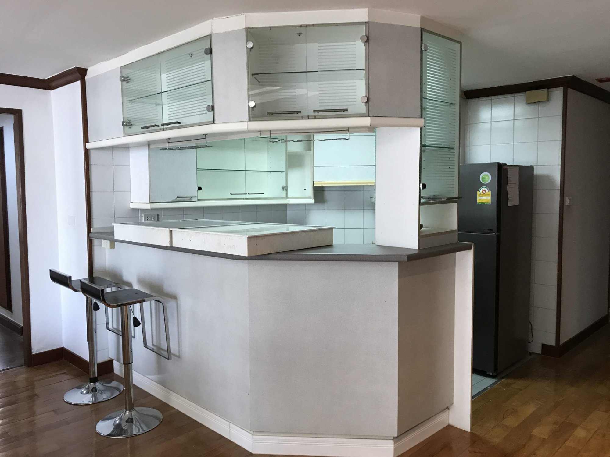 ปล่อยเช่า! Las Colinas คอนโดหรู ใจกลางอโศก Style Penthouse ในราคาเพียง 45,000บาท/เดือน 2 ห้องนอน ขนาด 140.88ตรม. เฟอร์นิเจอร์ครบพร้อมเข้าอยู่ PROP000547
