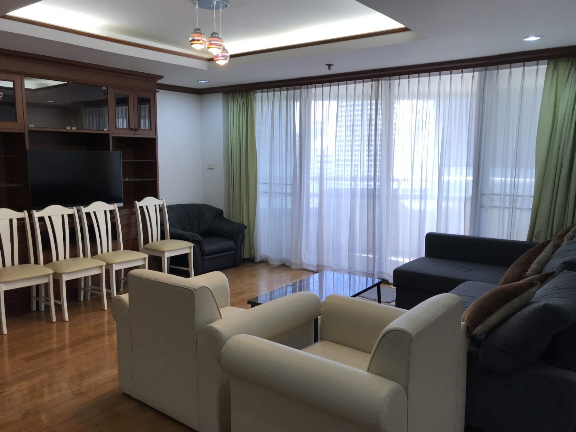 ปล่อยเช่า! Las Colinas คอนโดหรู ใจกลางอโศก Style Penthouse ในราคาเพียง 45,000บาท/เดือน 2 ห้องนอน ขนาด 140.88ตรม. เฟอร์นิเจอร์ครบพร้อมเข้าอยู่ PROP000547