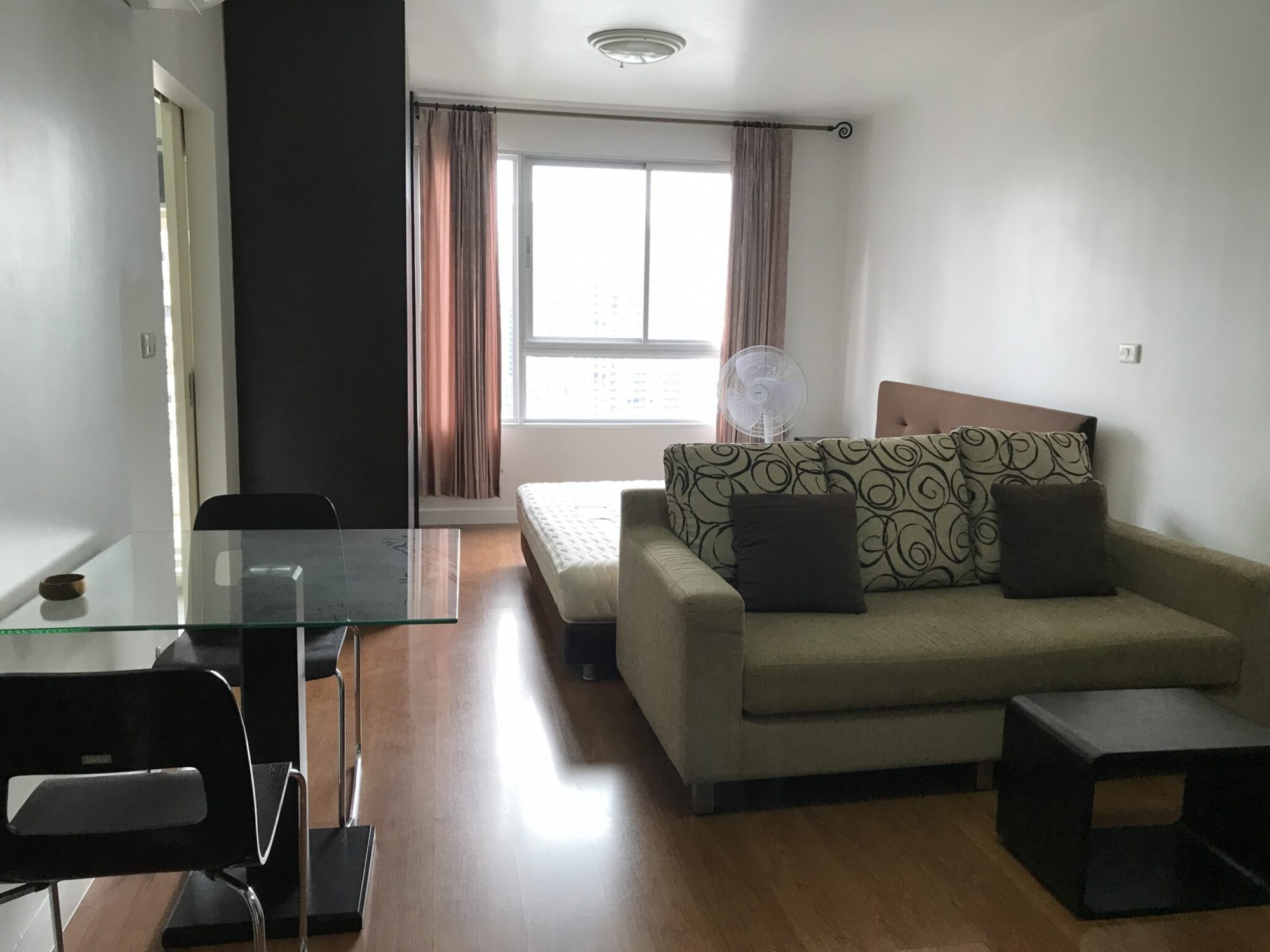 ให้เช่า Condo One X Sukhumvit 26 1 สตูดิโอ 35 ตรม ใกล้ BTS พร้อมพงษ์ เพียง 20,000 บาท/เดือน เฟอร์นิเจอร์ครบพร้อมเข้าอยู่