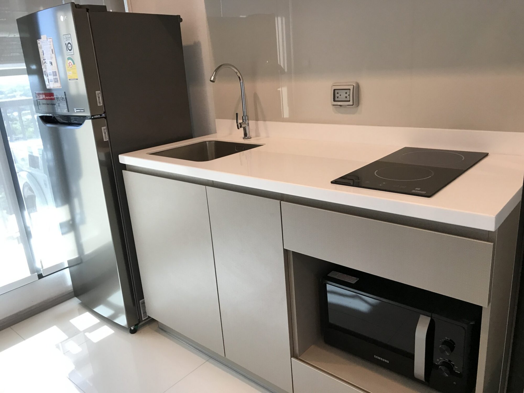 For rent at Life Sukhumvit 62 1 Bedroom 1 Bathroom 14,000THB/month Fully furnished PROP000573