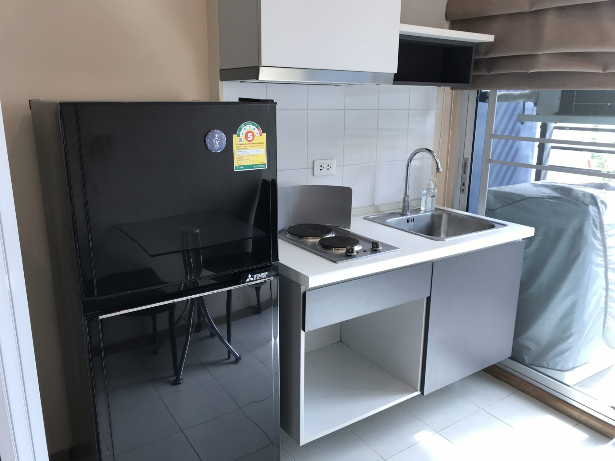 ** ขายด่วน! ** The Base Sukhumvit 77 พร้อมให้คุรเป้นเจ้าของ เพียง 2,833,000บาท ค่าโอนคนละครึ่ง 1 ห้องนอน 30ตรม. ใกล้ BTS อ่อนนุช เฟอร์นิเจอร์ครบพร้อมเข้าอยู่ PROP000586