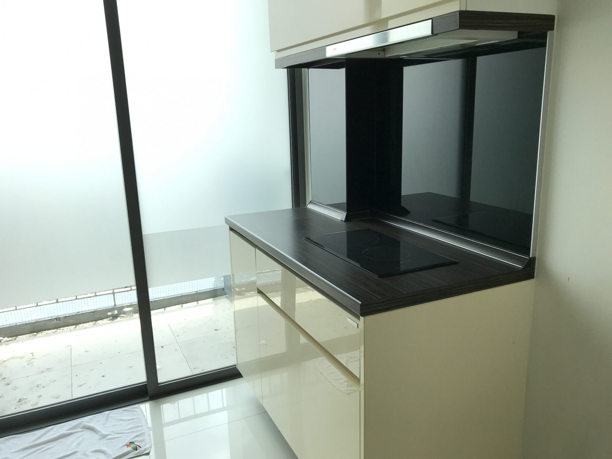 ** ขายด่วน! ** The Room Sukhumvit 62 พร้อมให้คุณเป็นเจ้าของเพียง 5,460,000บาท รวมค่าใช้จ่ายทุกอย่าง 1 ห้องนอน 45ตรม. ใกล้ BTS ปุณณวิถี เฟอร์นิเจอร์ครบพร้อมเข้าอยู่ (ราคาต่อรองได้) PROP000590