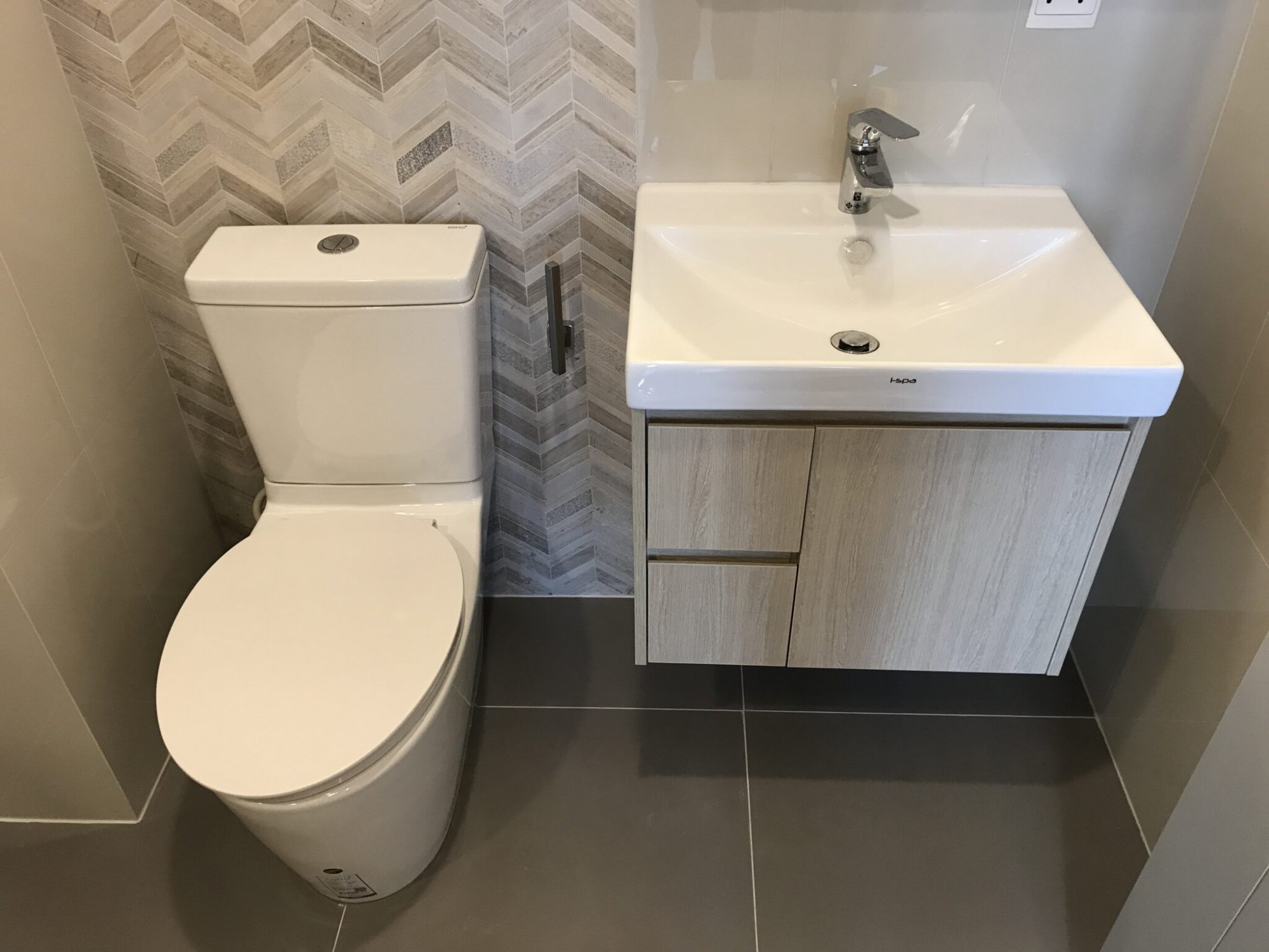 For rent at OKA HAUS Sukhumvit 36 2 Bedroom 2 Bathroom 32,000THB/month Fully furnished PROP000595