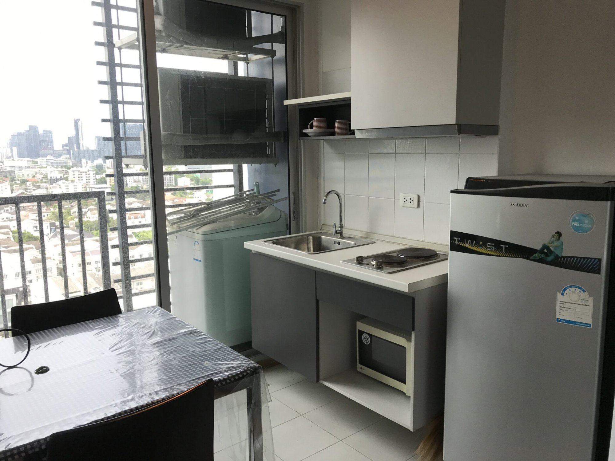 ปล่อยเช่า! The Base Sukhumvit 77 ในราคาเพียง 13,500บาท/เดือน 1 ห้องนอน 31ตรม. ใกล้ BTS อ่อนนุช เฟอร์นิเจอร์ครบพร้อมเข้าอยู่ PROP000598