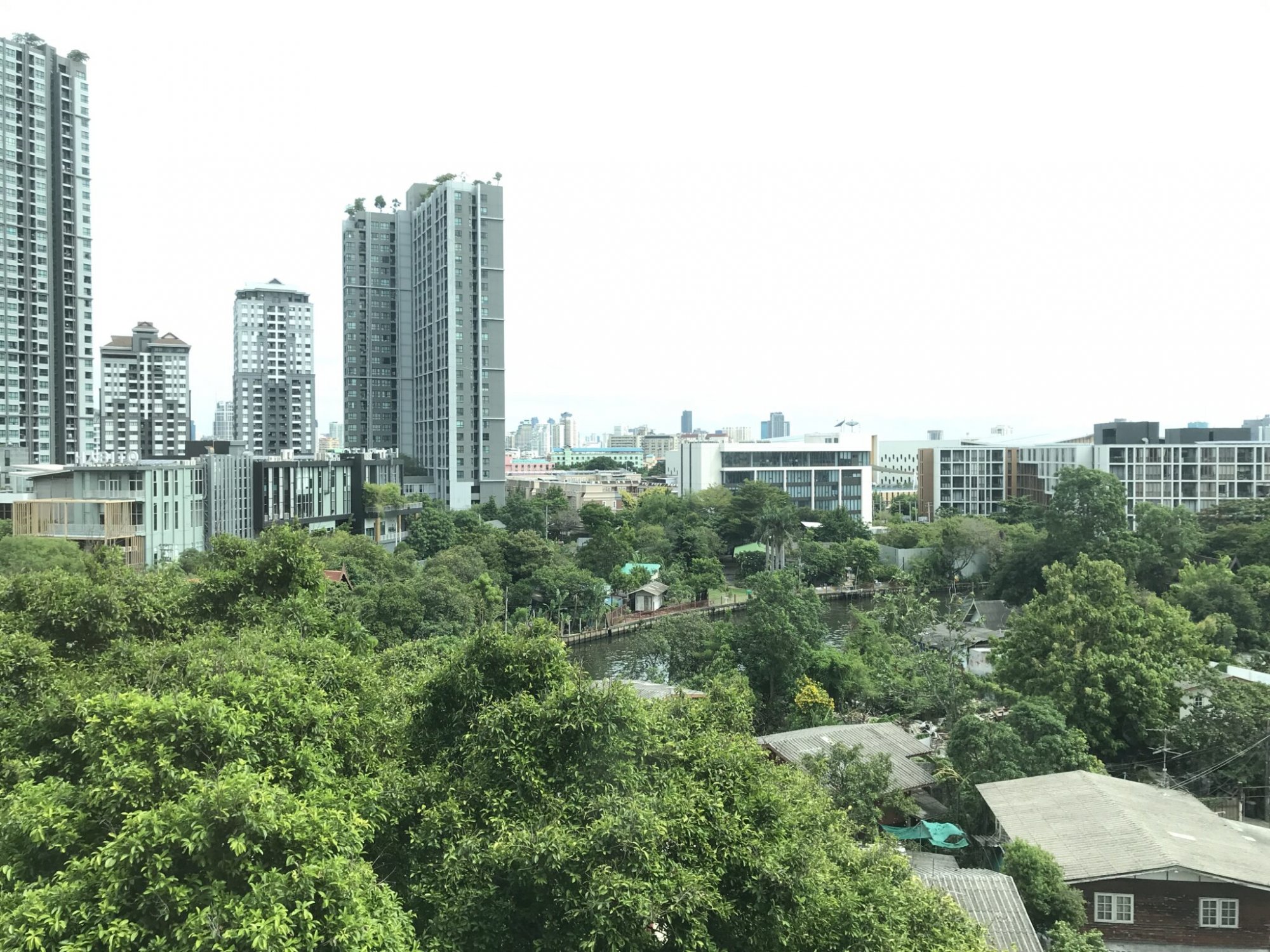 ปล่อยเช่า! The Base Sukhumvit 77 ในราคาเพียง 10,000บาท/เดือน 1 ห้องนอน 30ตรม. ใกล้ BTS เอกมัย เฟอร์นิเจอร์ครบพร้อมเข้าอยู่ PROP000599