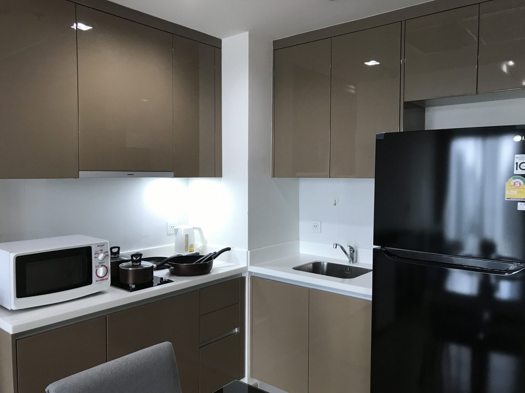 ปล่อยเช่า! Siri at Sukhumvit ราคาพิเศษเพียง 32,000บาท/เดือน 1 ห้องนอน 51.58ตรม. ห้องใหญ่อยู่สบาย ใกล้ BTS ทองหล่อ เฟอร์นิเจอร์ครบพร้อมเข้าอยู่ (ต่อรองราคาได้) PROP000603