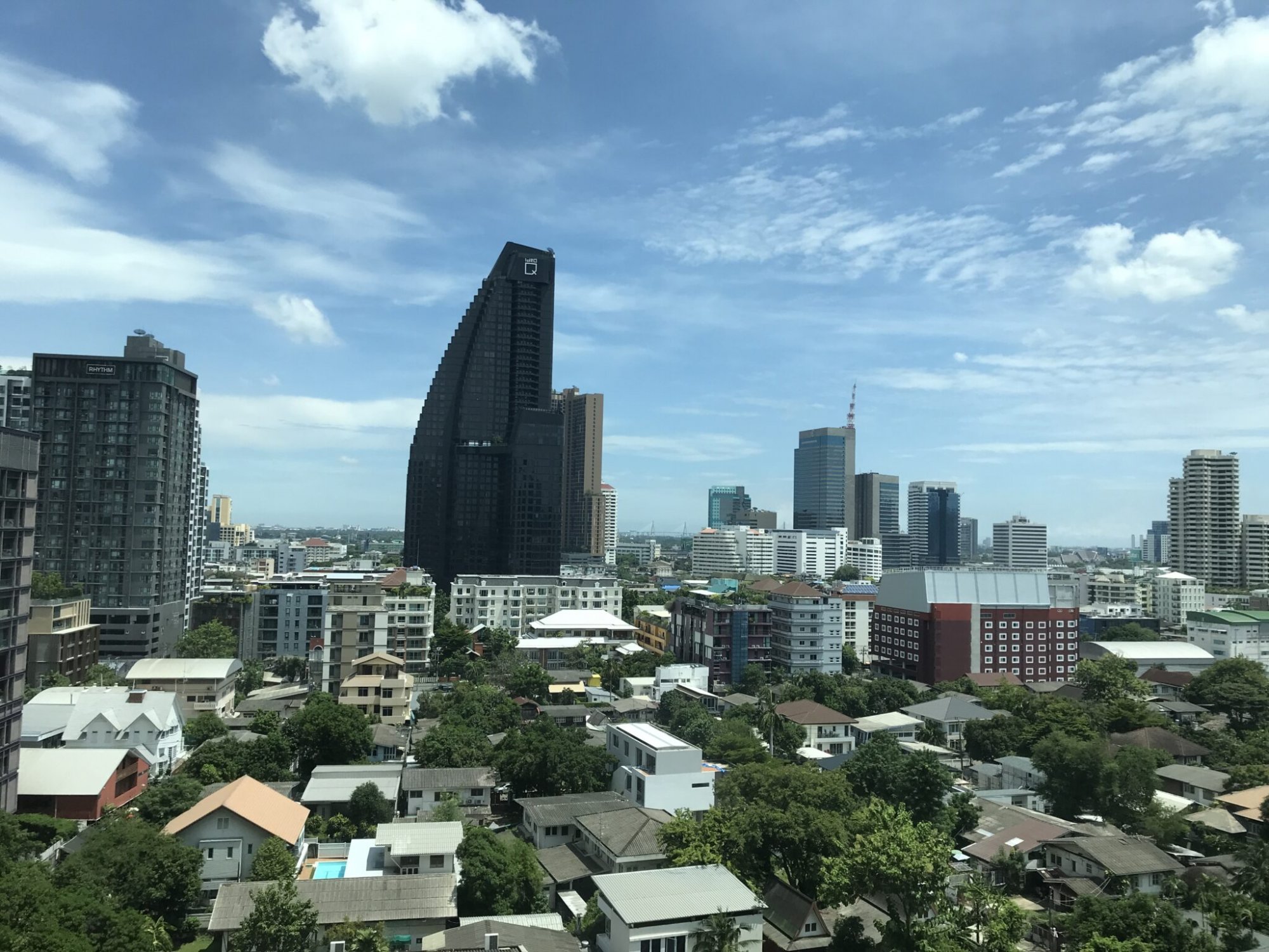 The Crest สุขุมวิท 34 ให้เช่า 1 ห้องนอน หัวมุม 54 ตรม.