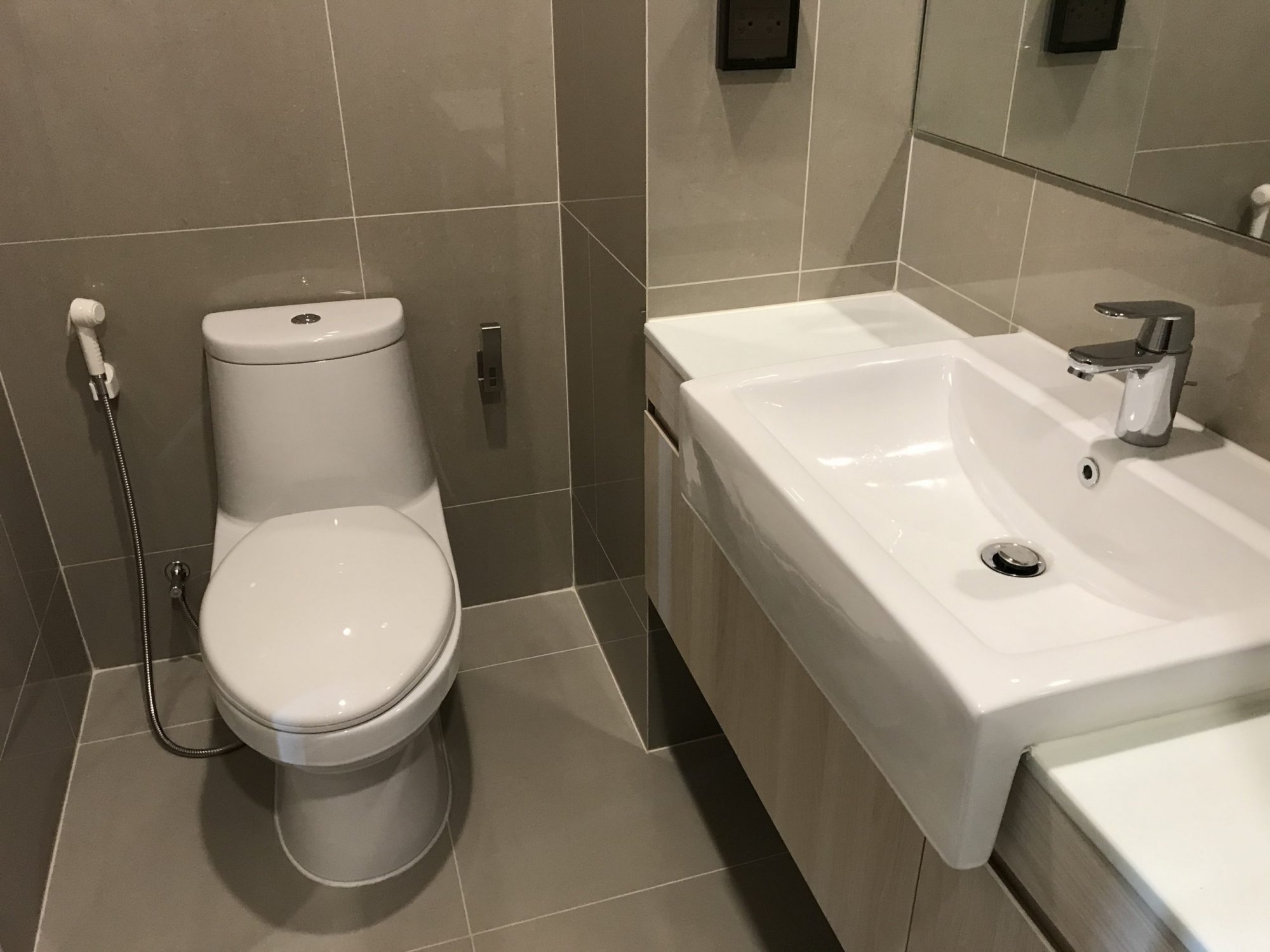 ให้เช่า! Noble Recole1 ห้องนอน 35 ตรม. เพียง 25,000 บาท/เดือน เฟอร์นิเจอร์ครบพร้อมเข้าอยู่ (K-0183)