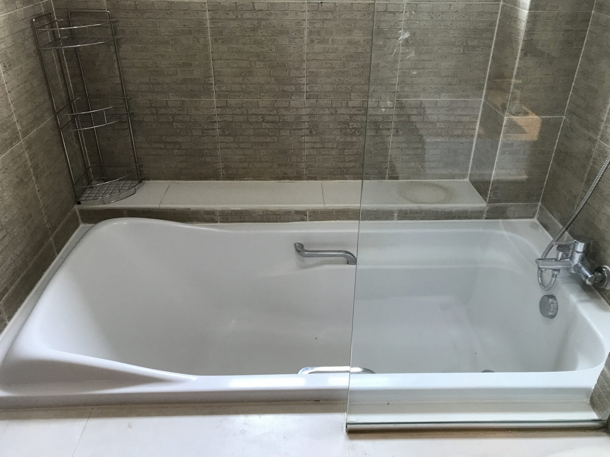 New Renovated Avenue Sukhumvit 61 ปล่อยเช่า เพียง 60,000บาท 2 ห้องนอน 2 ห้องน้ำ 109ตรม. ใกล้ BTS ทองหล่อ เฟอร์นิเจอร์ครบพร้อมเข้าอยู่ (ราคาต่อรองได้) PROP000620
