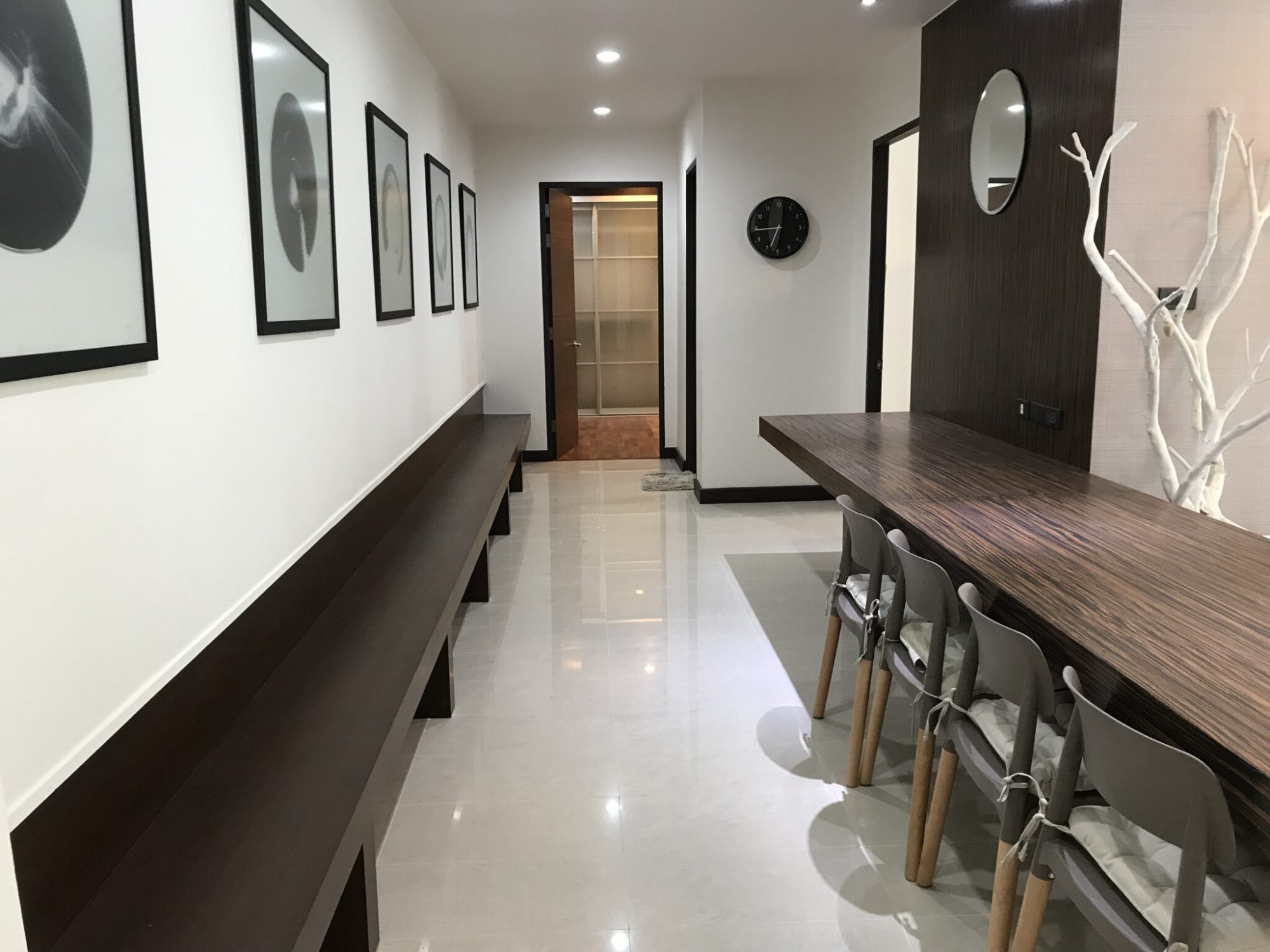 New Renovated Avenue Sukhumvit 61 ปล่อยเช่า เพียง 60,000บาท 2 ห้องนอน 2 ห้องน้ำ 109ตรม. ใกล้ BTS ทองหล่อ เฟอร์นิเจอร์ครบพร้อมเข้าอยู่ (ราคาต่อรองได้) PROP000620