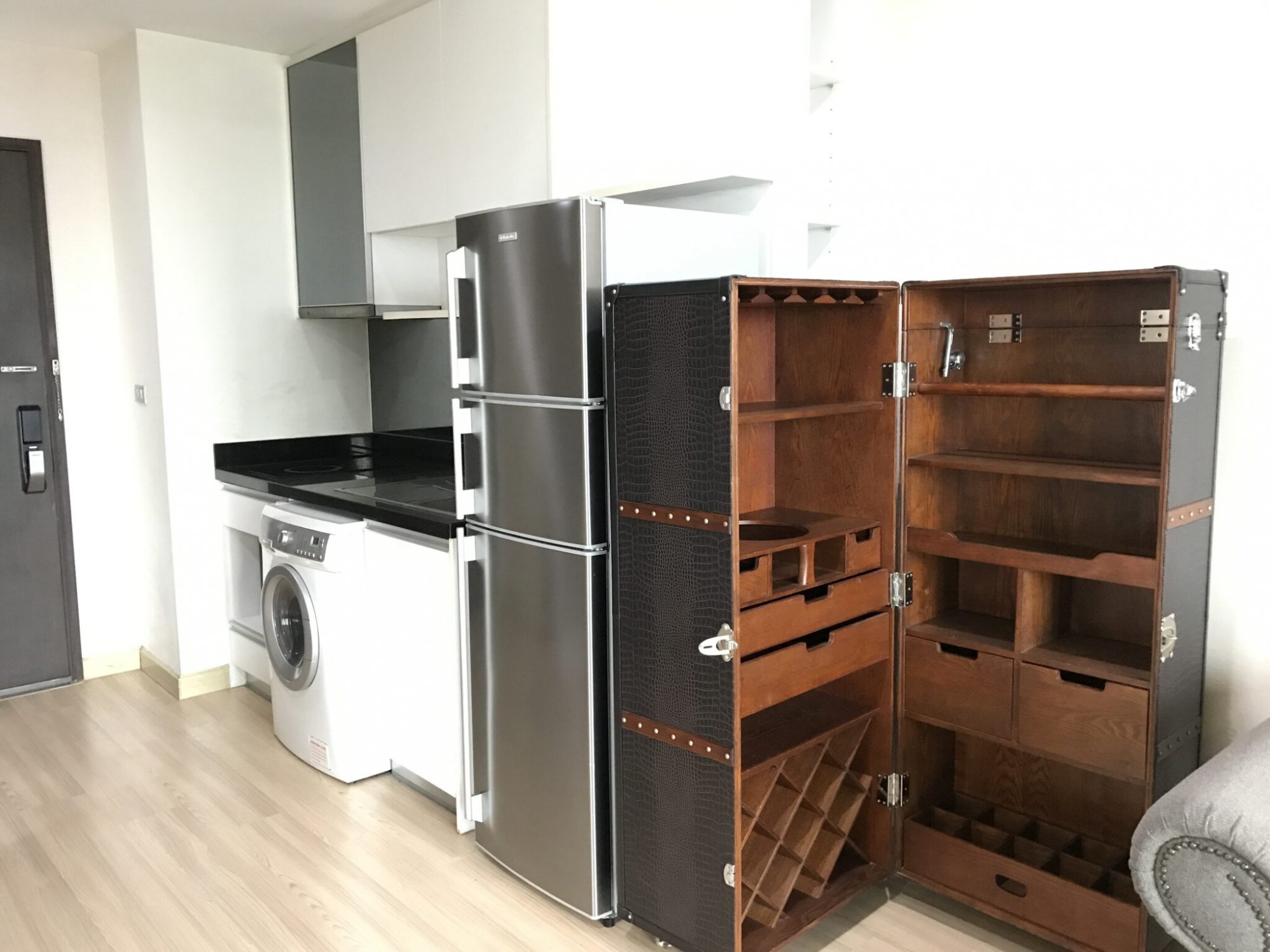 For rent at Sky Walk 1 Bedroom 1 Bathroom 28,000THB/month Fully furnished PROP000647