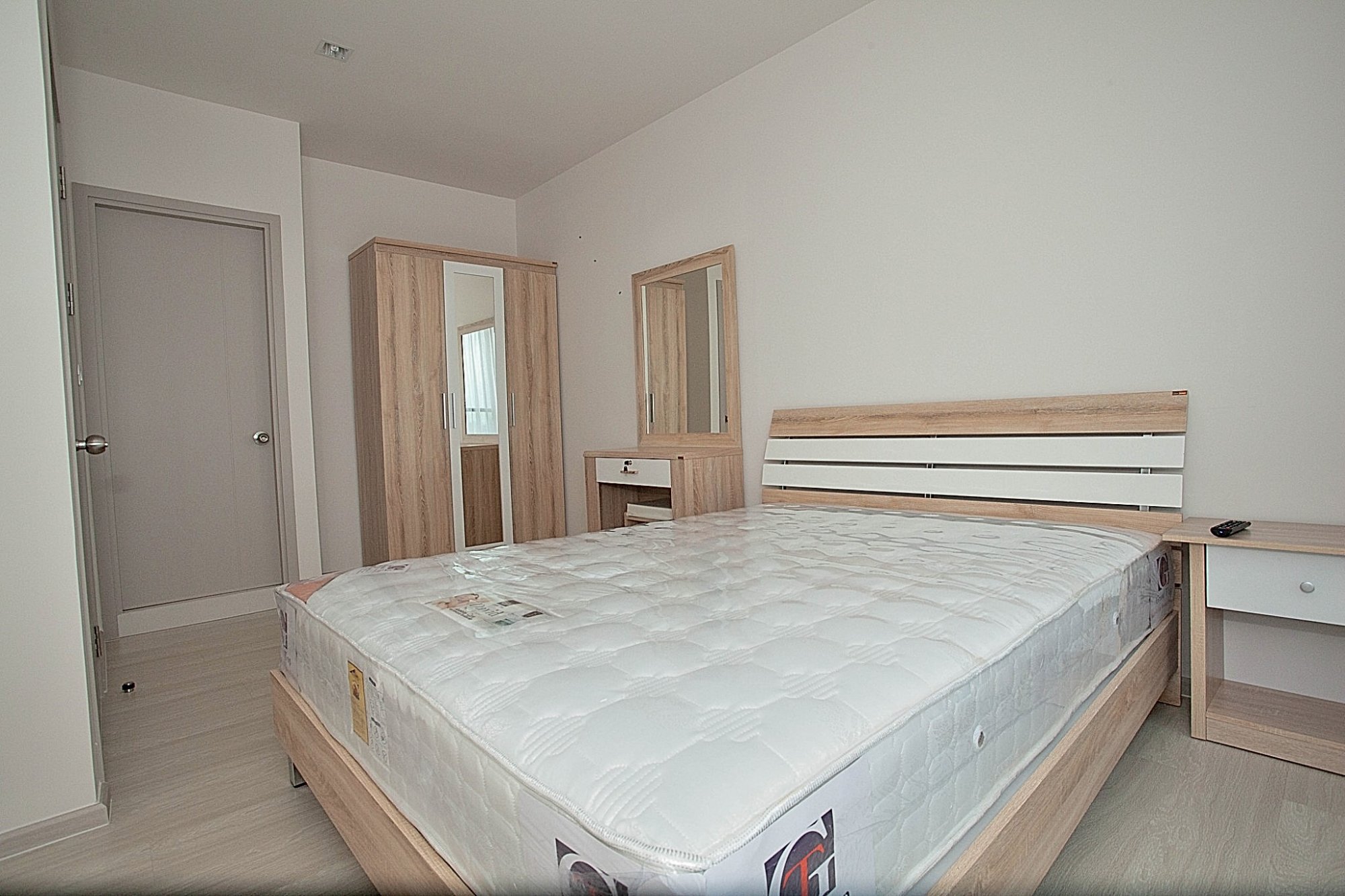 คอนโด ไลฟ์ สุขุมวิท 48 เฟอนิเจอครบ ให้เช่า 1 ห้องนอน 1 ห้องน้ำ ในซอย สุขุมวิท 48 ใกล้บีทีเอส พระโขนง