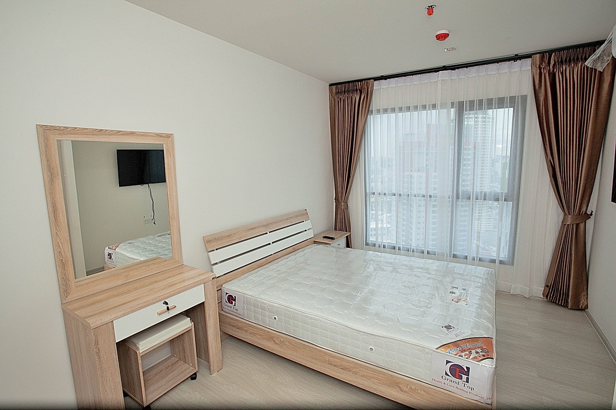 คอนโด ไลฟ์ สุขุมวิท 48 เฟอนิเจอครบ ให้เช่า 1 ห้องนอน 1 ห้องน้ำ ในซอย สุขุมวิท 48 ใกล้บีทีเอส พระโขนง