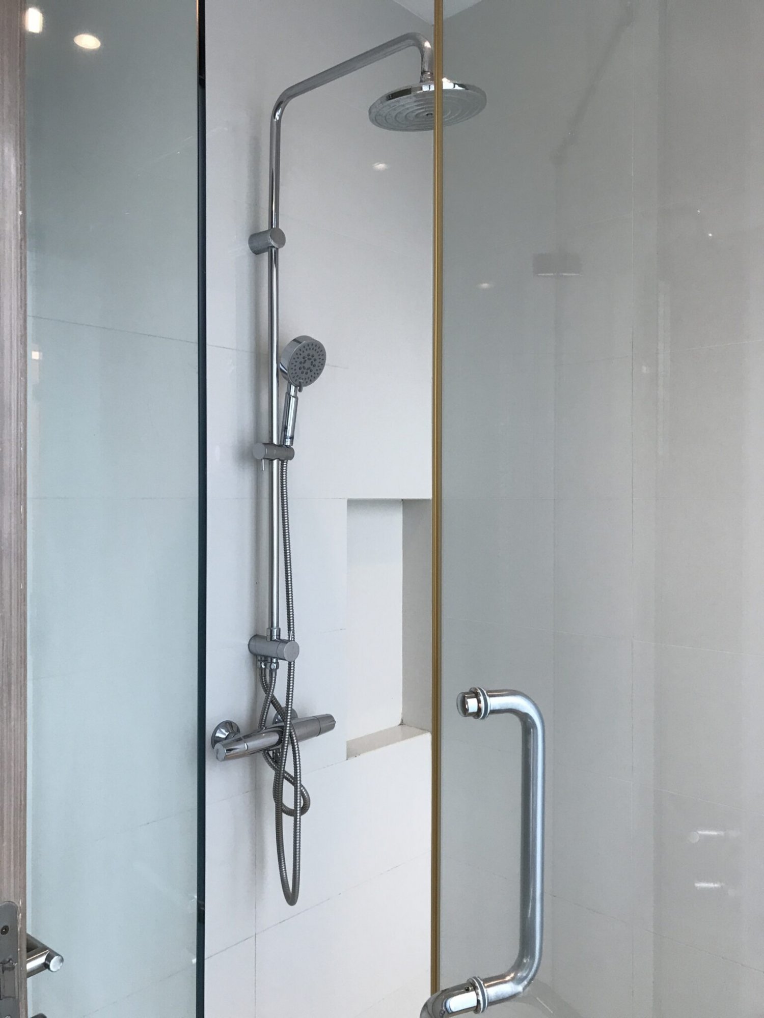 ปล่อยเช่า! Bright Sukhumvit 24 ในราคาเพียง 75,000บาท/เดือน 2 ห้องนอน 2 ห้องน้ำ 96ตรม. ห้องใหญ่อยู่สบาย ใกล้ BTS พร้อมพงษ์ เฟอร์นิเจอร์ครบพร้อมเข้าอยู่ PROP000669