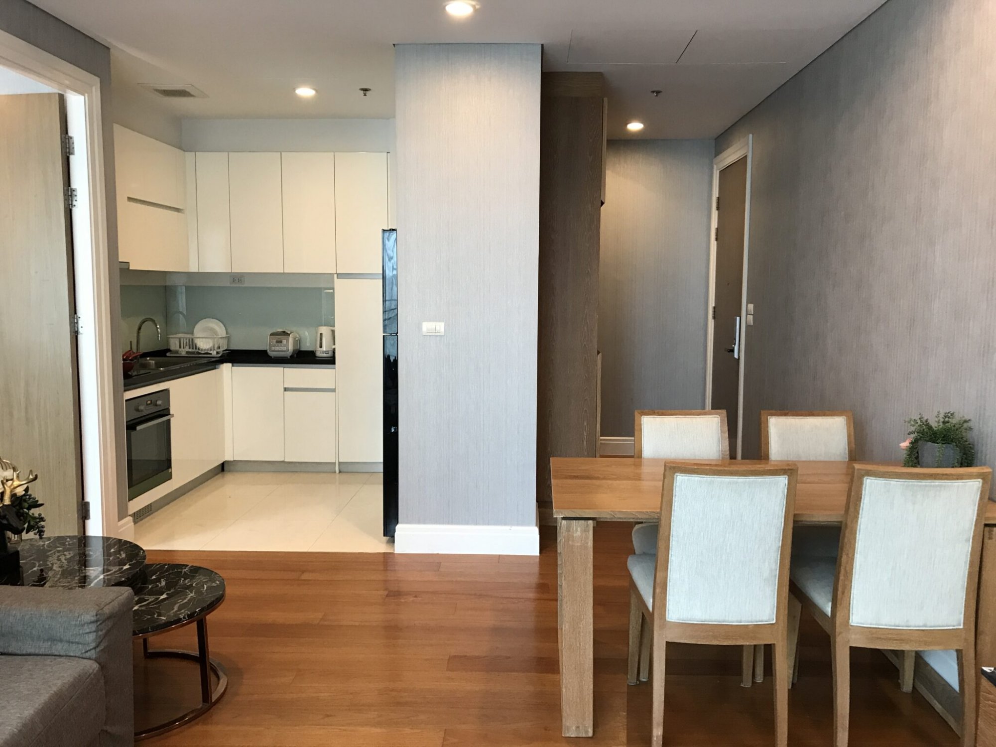 ปล่อยเช่า! Bright Sukhumvit 24 ในราคาเพียง 75,000บาท/เดือน 2 ห้องนอน 2 ห้องน้ำ 96ตรม. ห้องใหญ่อยู่สบาย ใกล้ BTS พร้อมพงษ์ เฟอร์นิเจอร์ครบพร้อมเข้าอยู่ PROP000669