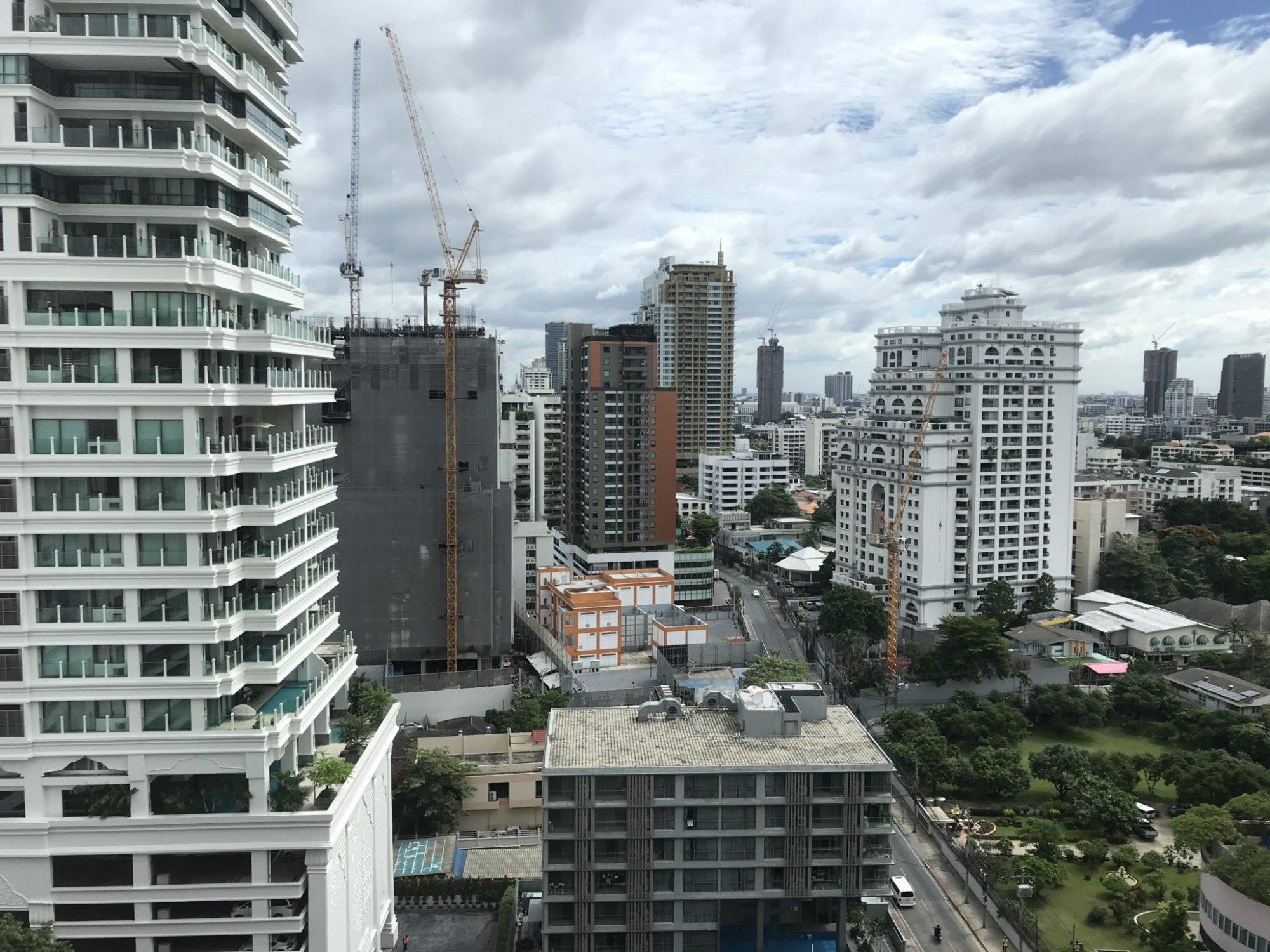 ปล่อยเช่า! The XXXIX by Sansiri ในราคาเพียง 85,000บาท/เดือน 2 ห้องนอน 2 ห้องน้ำ 77ตรม. ห้องใหญ่อยู่สบาย ใกล้ BTS พร้อมพงษ์ เฟอร์นิเจอร์ครบพร้อมเข้าอยู่ PROP000671