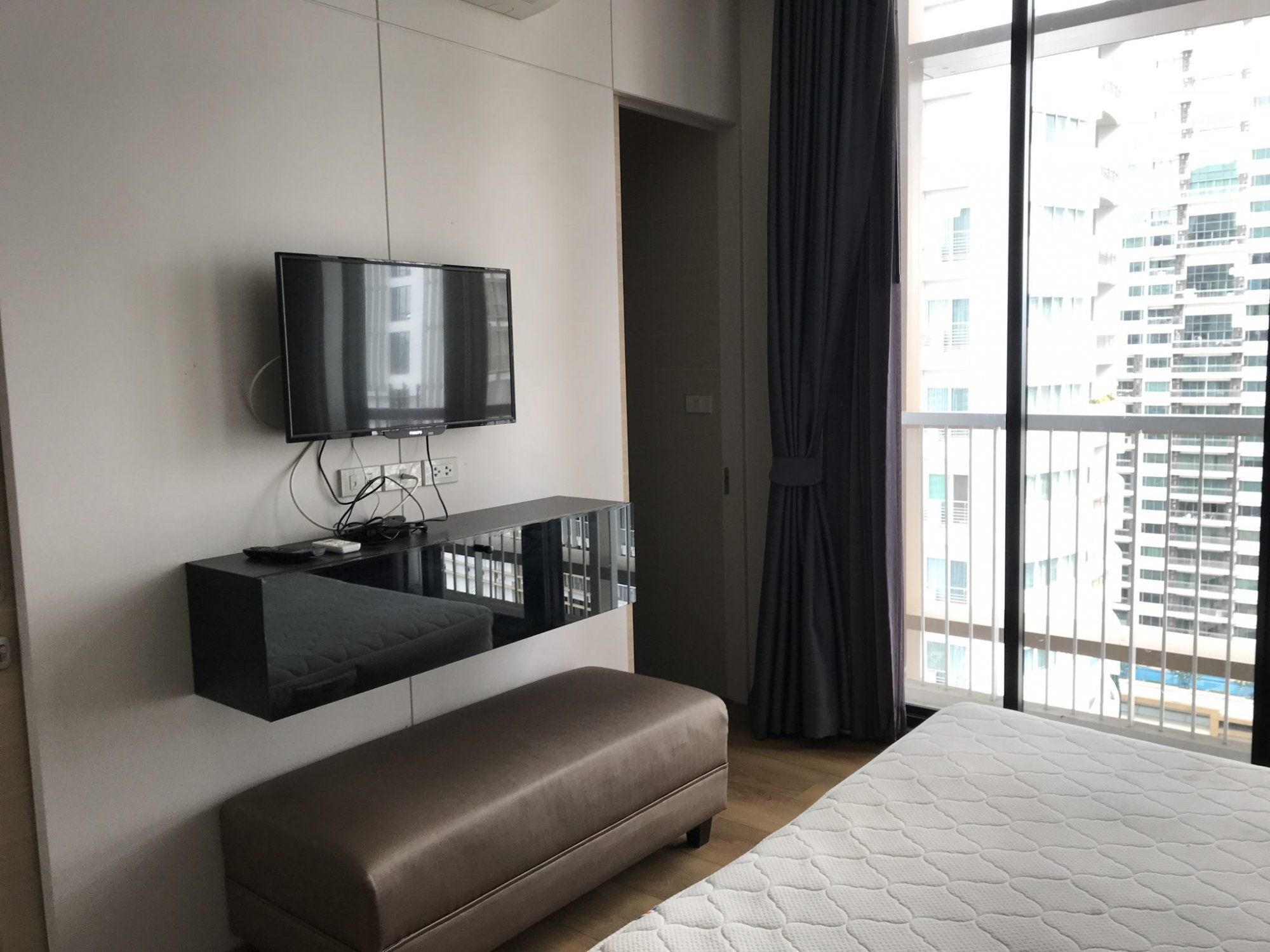 1 nice extra bed room for rent at park 24