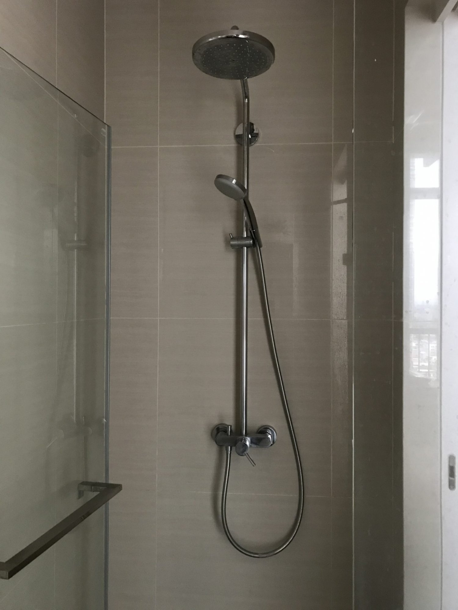 1 nice extra  bed room for rent at park 24