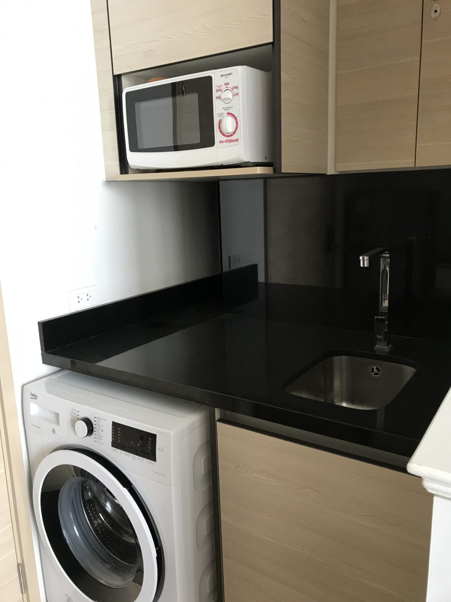 1 nice extra  bed room for rent at park 24