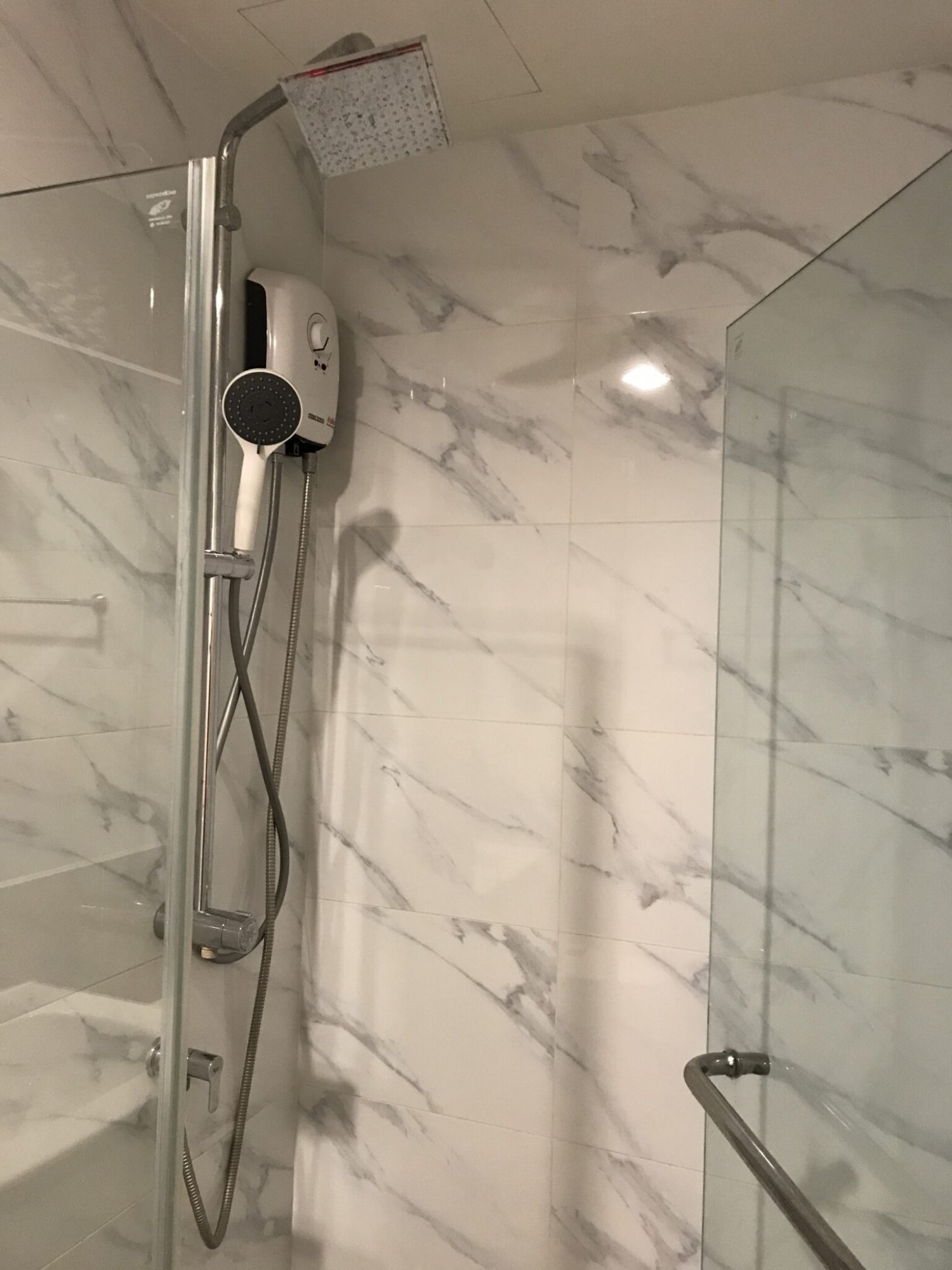 ให้เช่าคอนโด Rise Rama9 เฟอร์ครบพร้อมอยู่