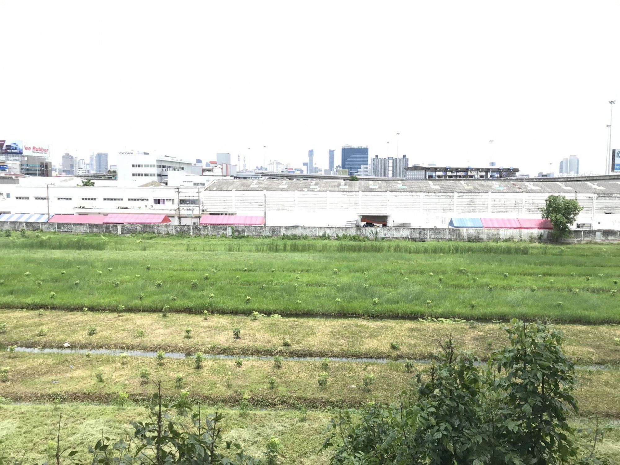 ให้เช่าคอนโด Rise Rama9 เฟอร์ครบพร้อมอยู่