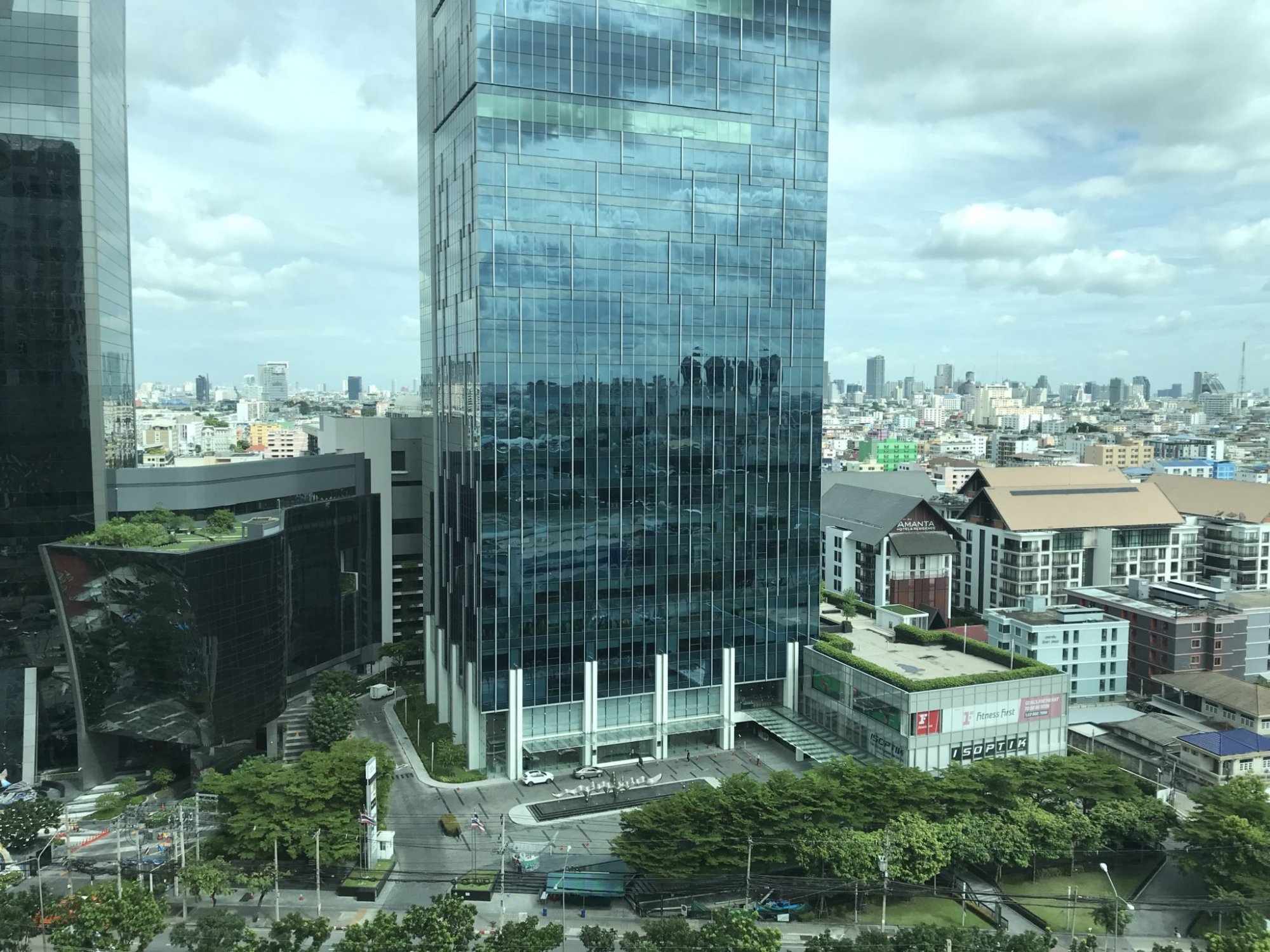 ปล่อยเช่า Noble Revolve Ratchada (โนเบิล รีวอลฟ์ รัชดา) เพียง 15,000บาท/เดือน 1 ห้องนอน 1 ห้องน้ำ 26ตรม. ใกล้ MRT พระราม 9 เฟอร์นิเจอร์ครบพร้อมเข้าอยู่